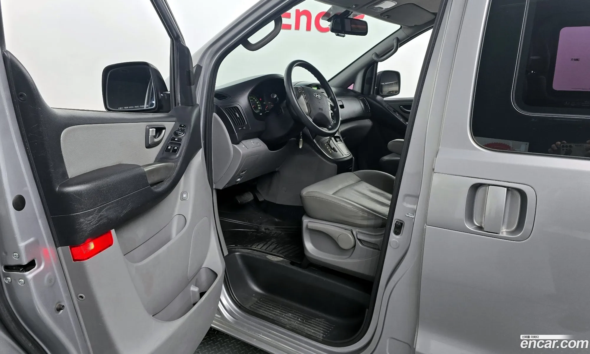 Hyundai Grand Starex 2013 — 15