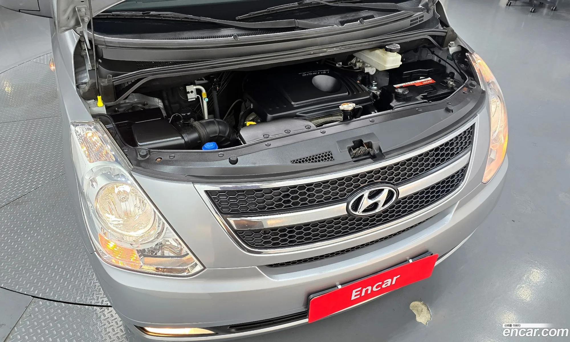 Hyundai Grand Starex 2013 — 13