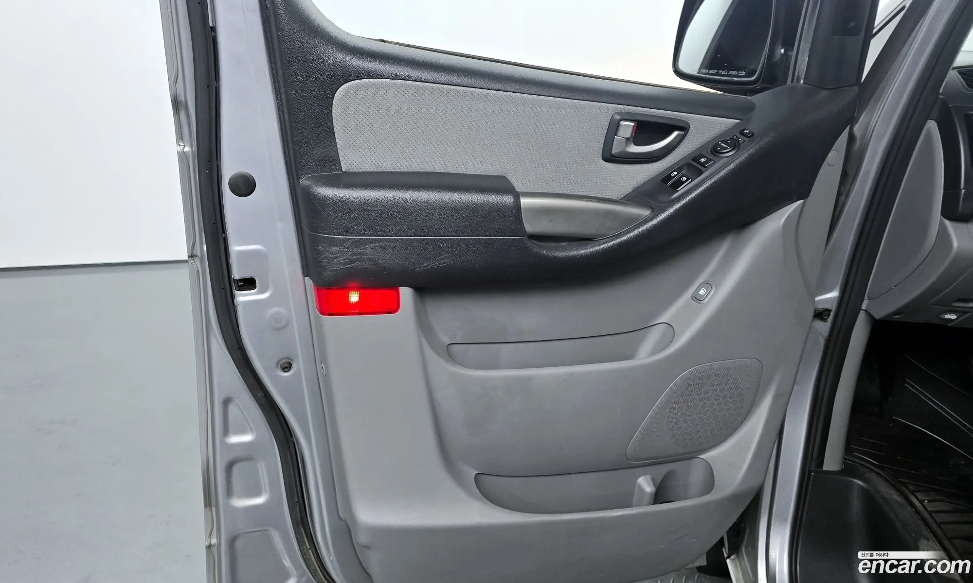Hyundai Grand Starex 2013 — 11