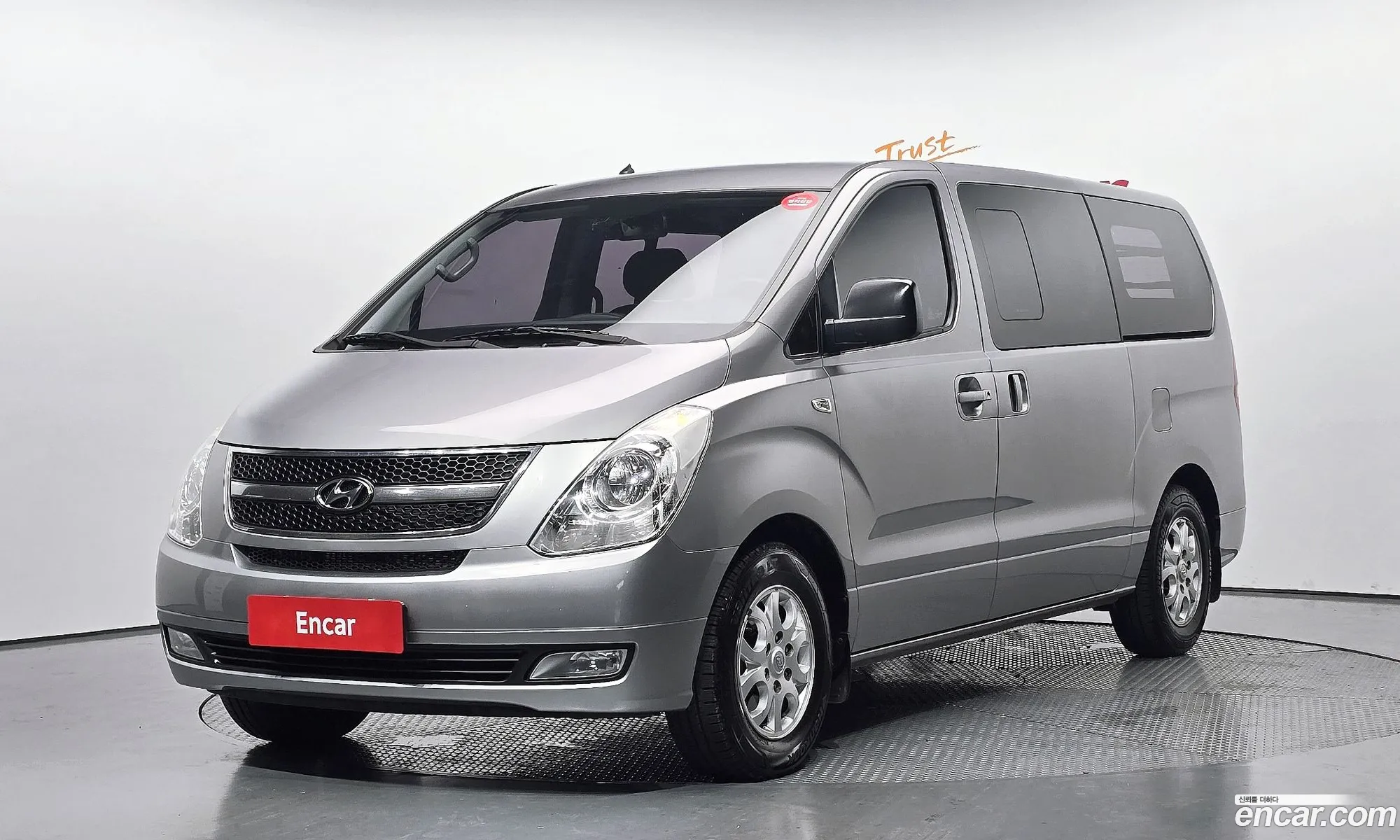 Hyundai Grand Starex 2013 — 28