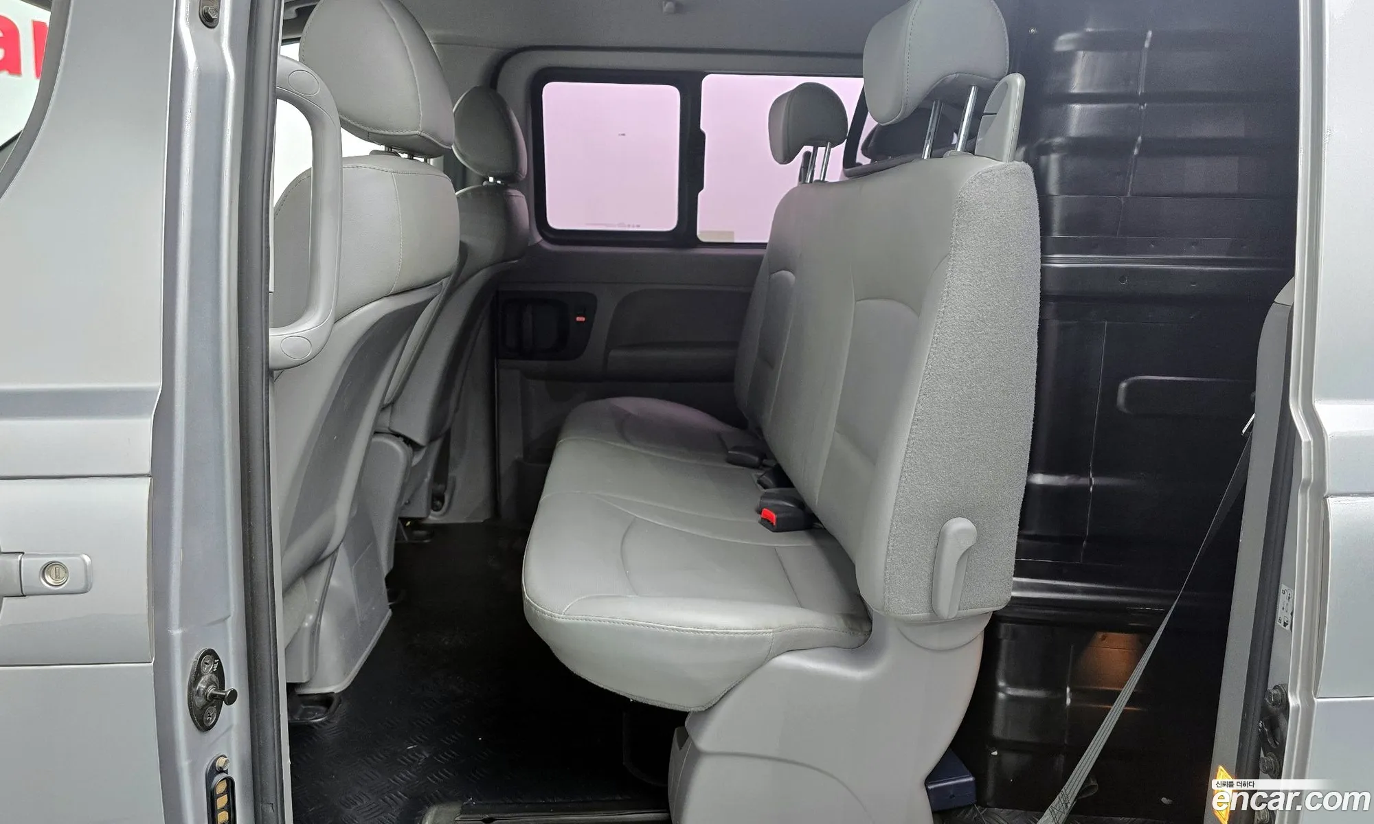 Hyundai Grand Starex 2013 — 22