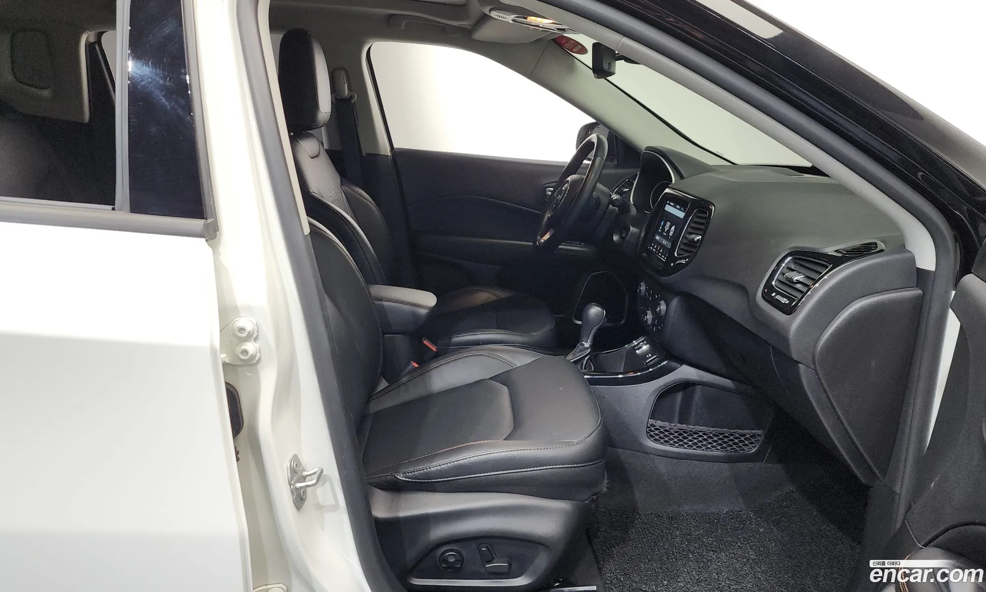 Jeep Compass 2021 3C4NJCCB111111111 — 36