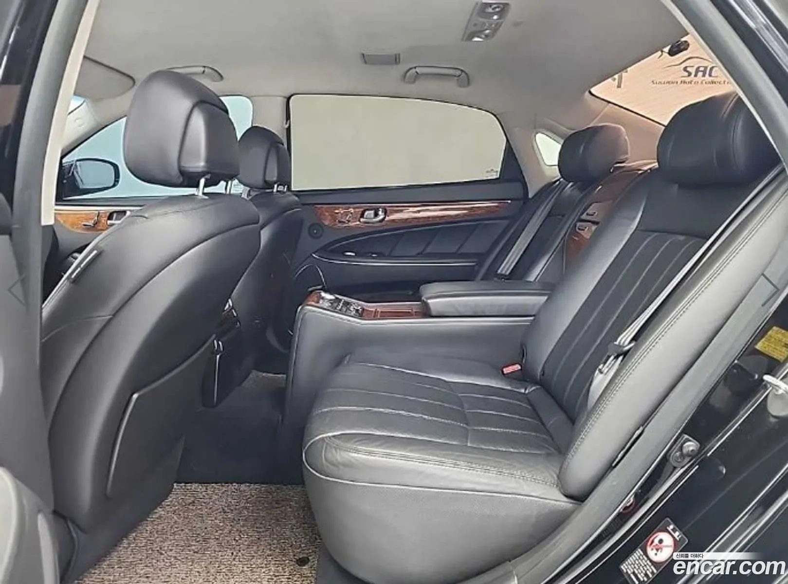 Hyundai Equus 2011 — 14