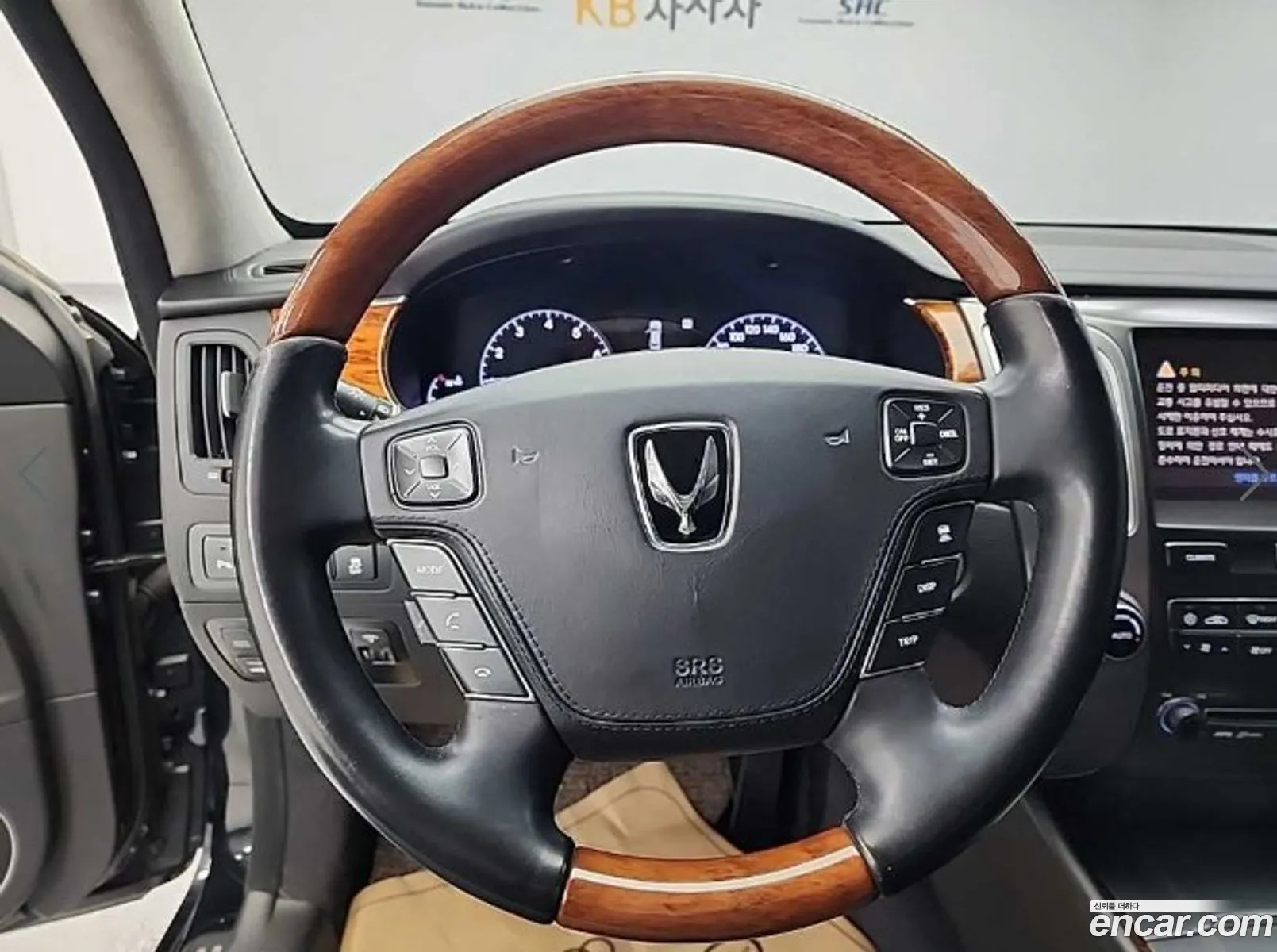 Hyundai Equus 2011 — 11