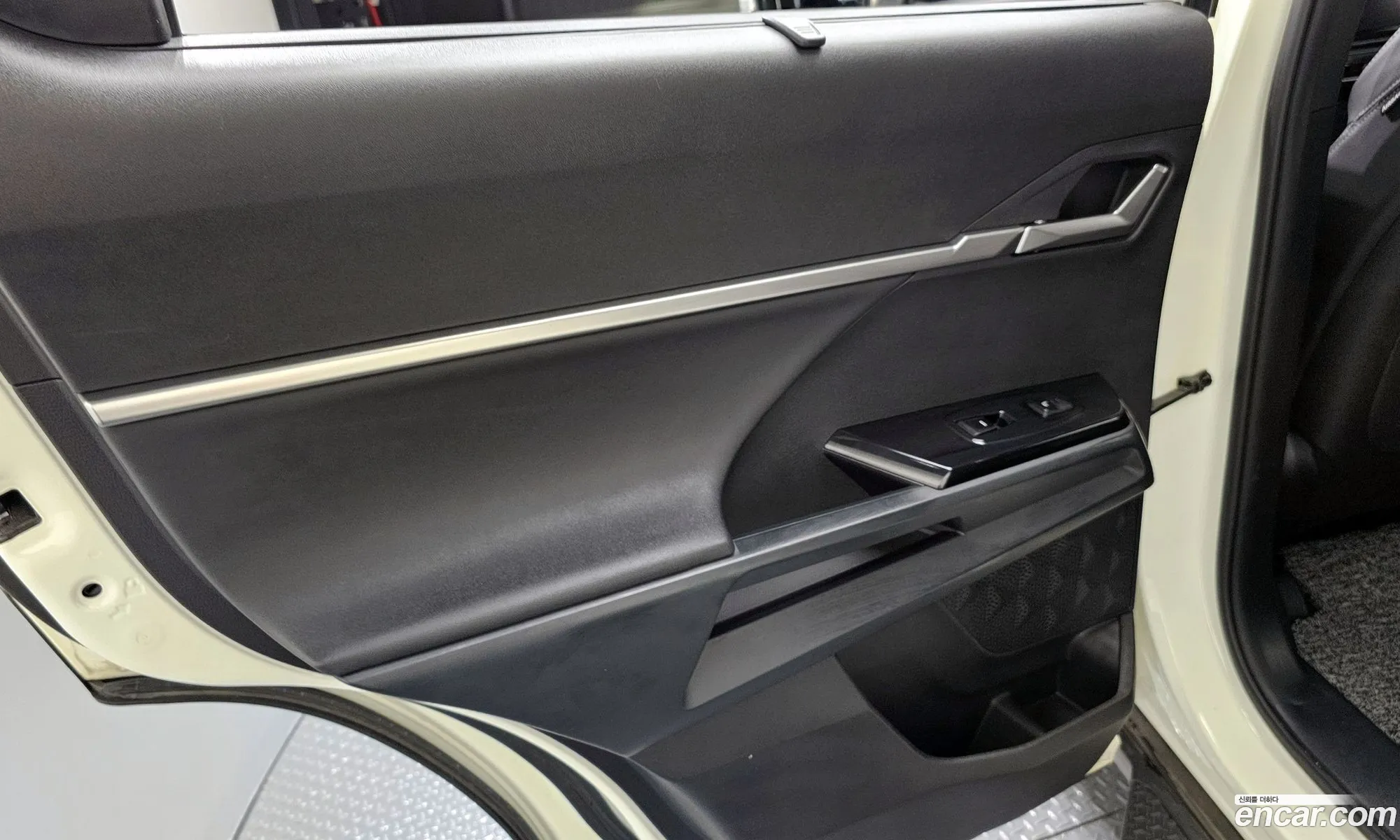 KG Mobility (SsangYong) Torres 2023 — 12