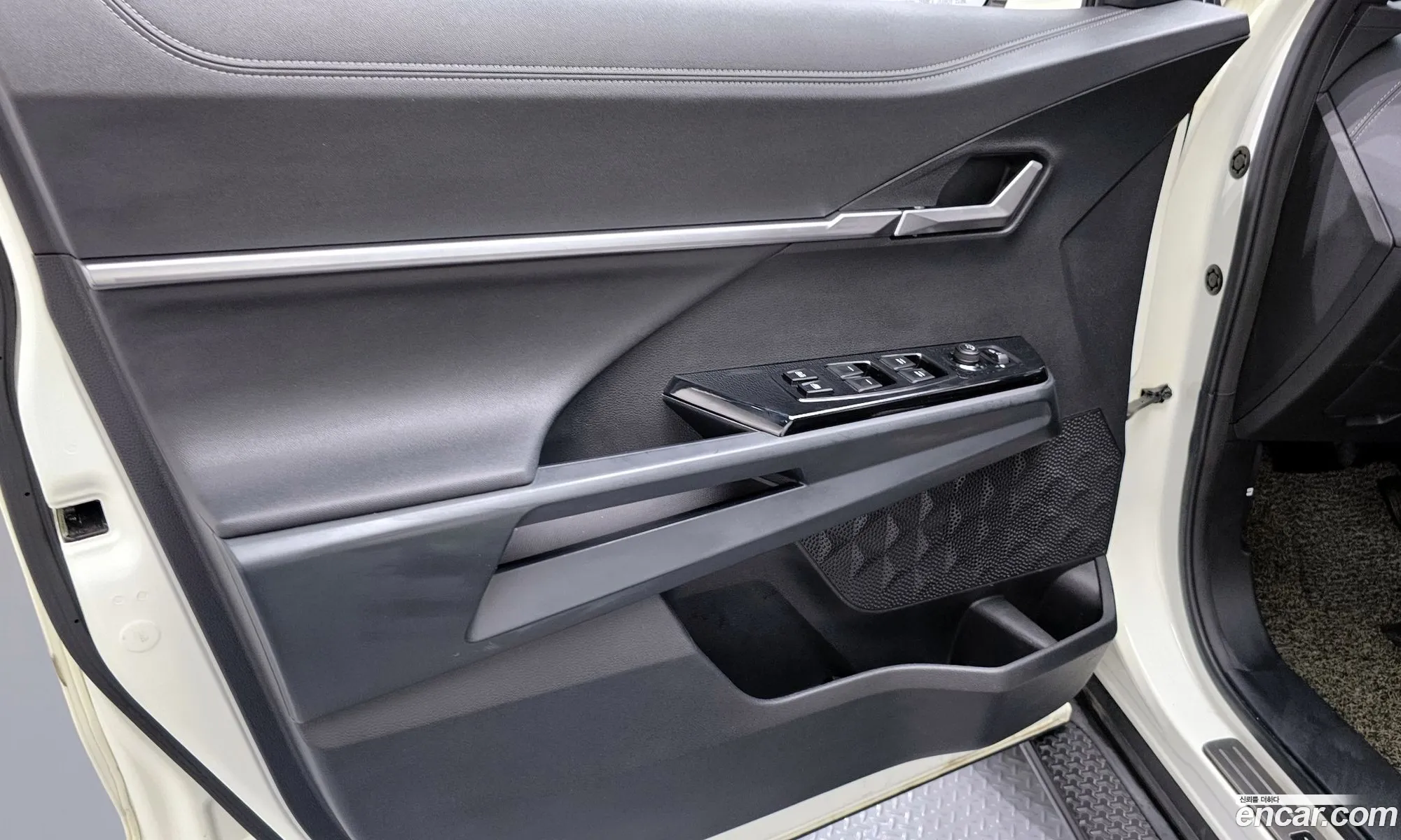 KG Mobility (SsangYong) Torres 2023 — 11