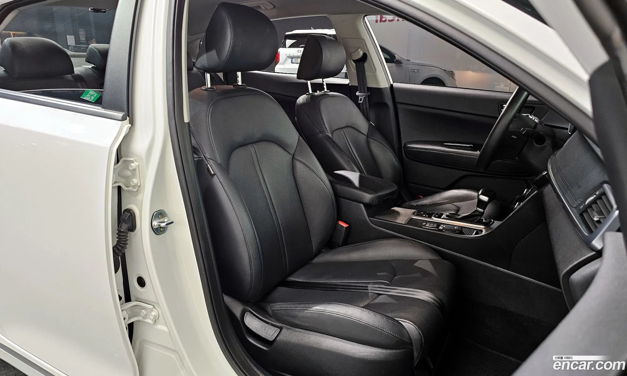 Kia K5 Hybrid 2016 — 15
