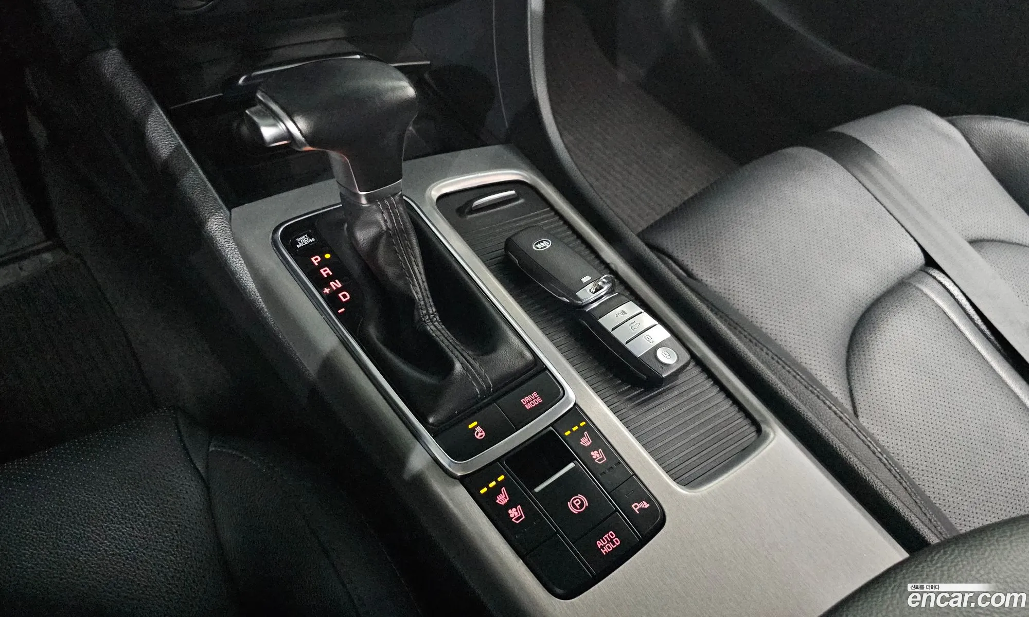 Kia K5 Hybrid 2016 — 13