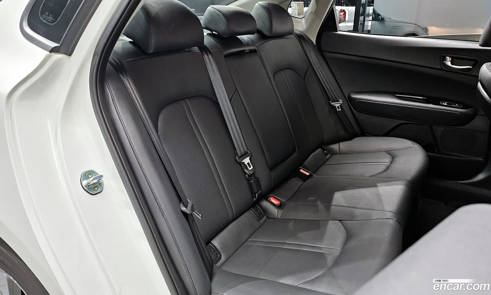 Kia K5 Hybrid 2016 — 16