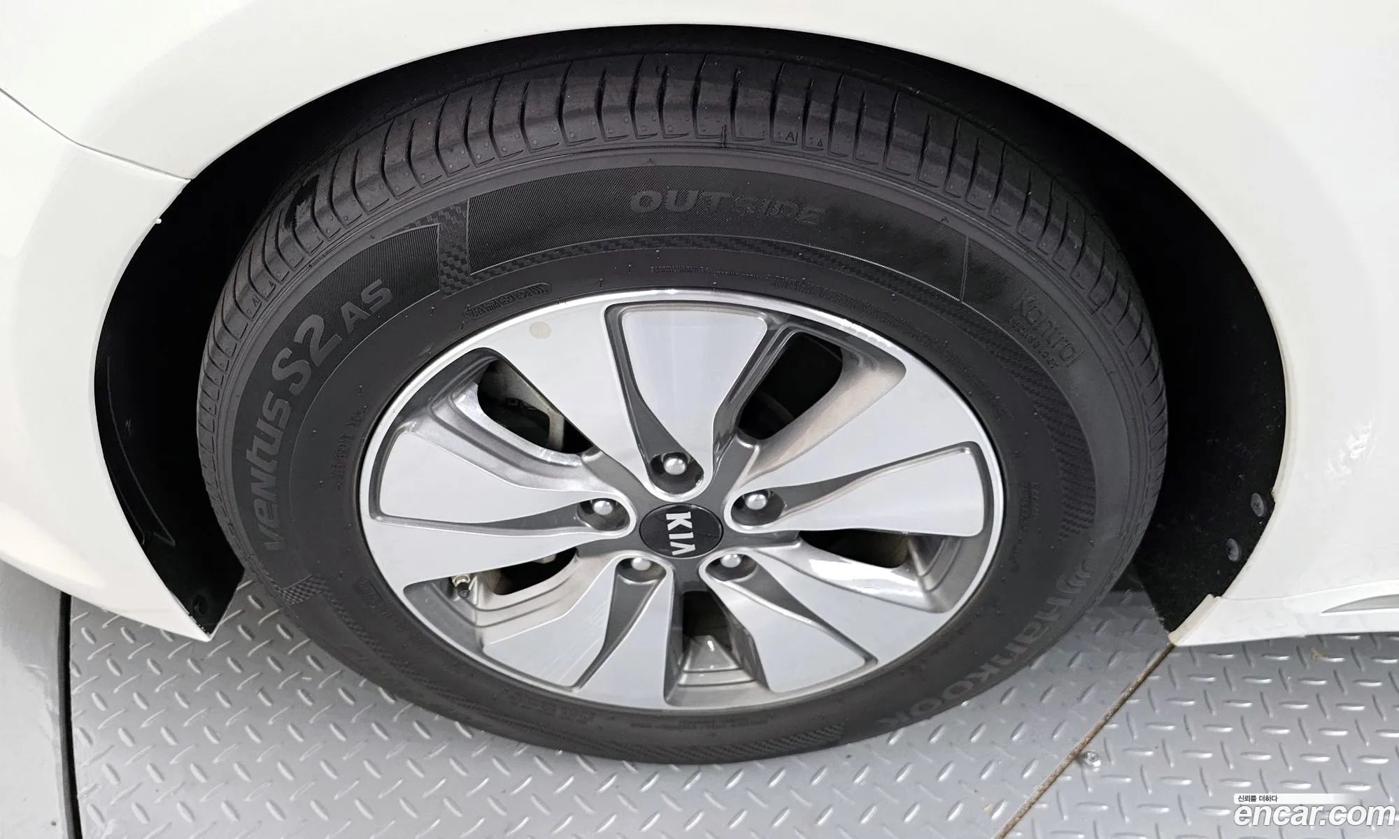 Kia K5 Hybrid 2016 — 11