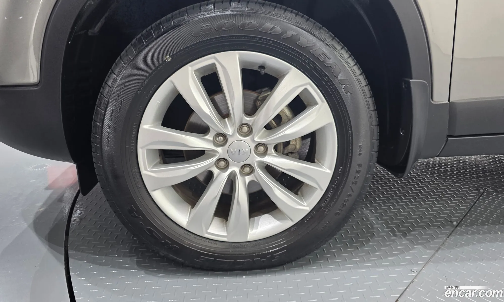 Kia Sorento R 2012 — 13