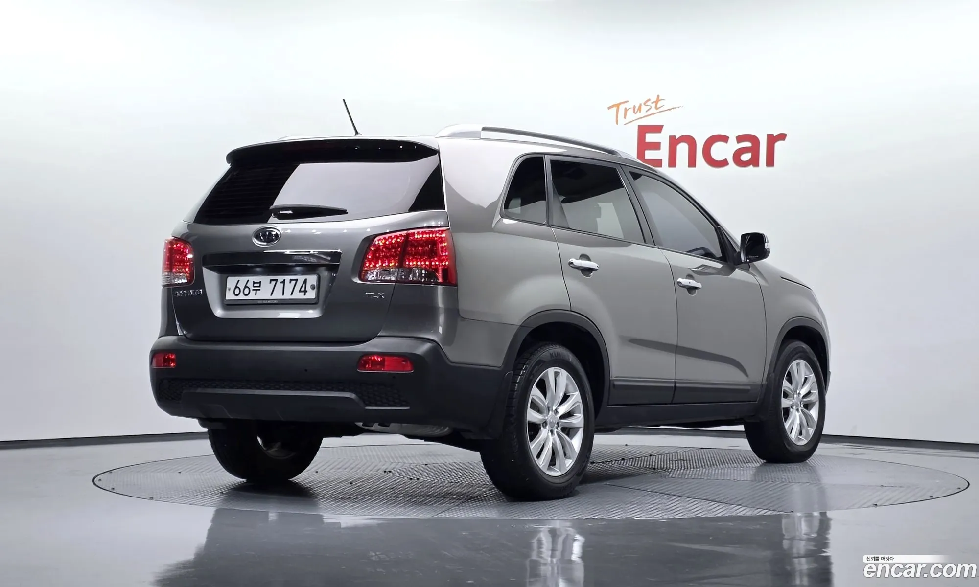 Kia Sorento R 2012 — 17