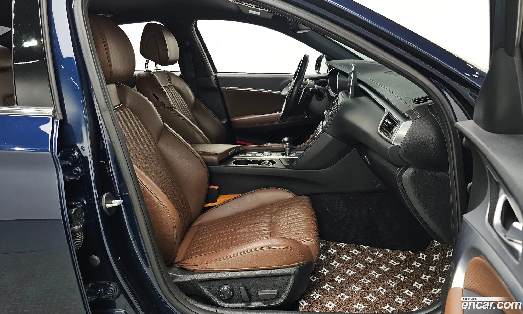 Genesis G70 2018 — 30