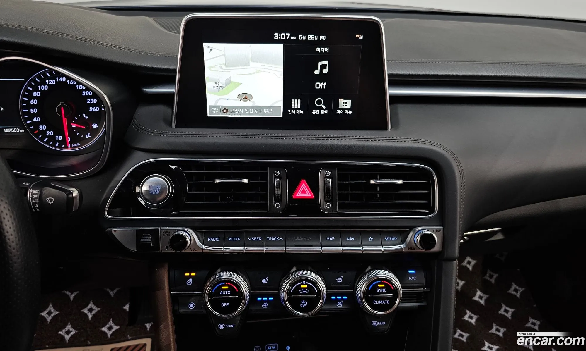 Genesis G70 2018 — 11