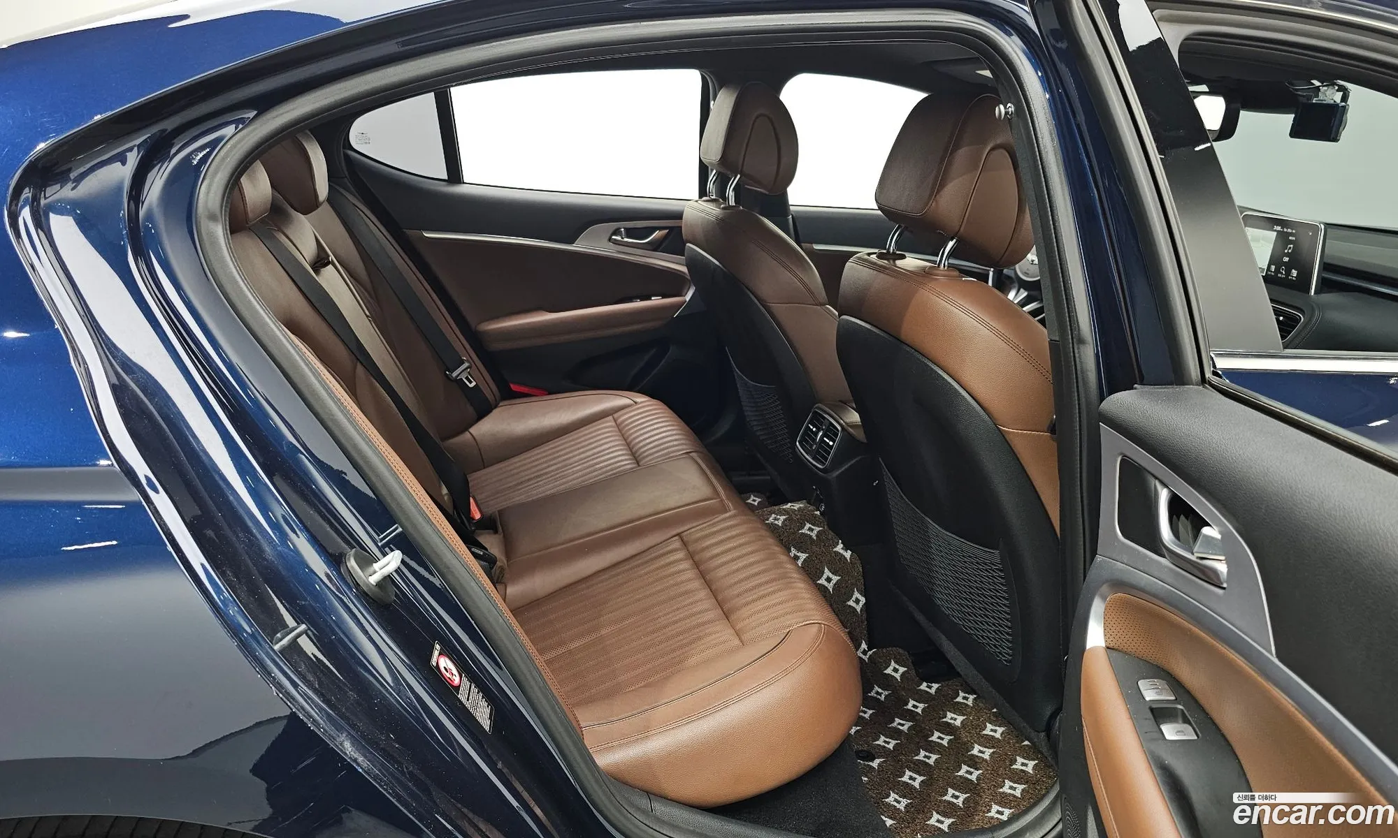 Genesis G70 2018 — 10