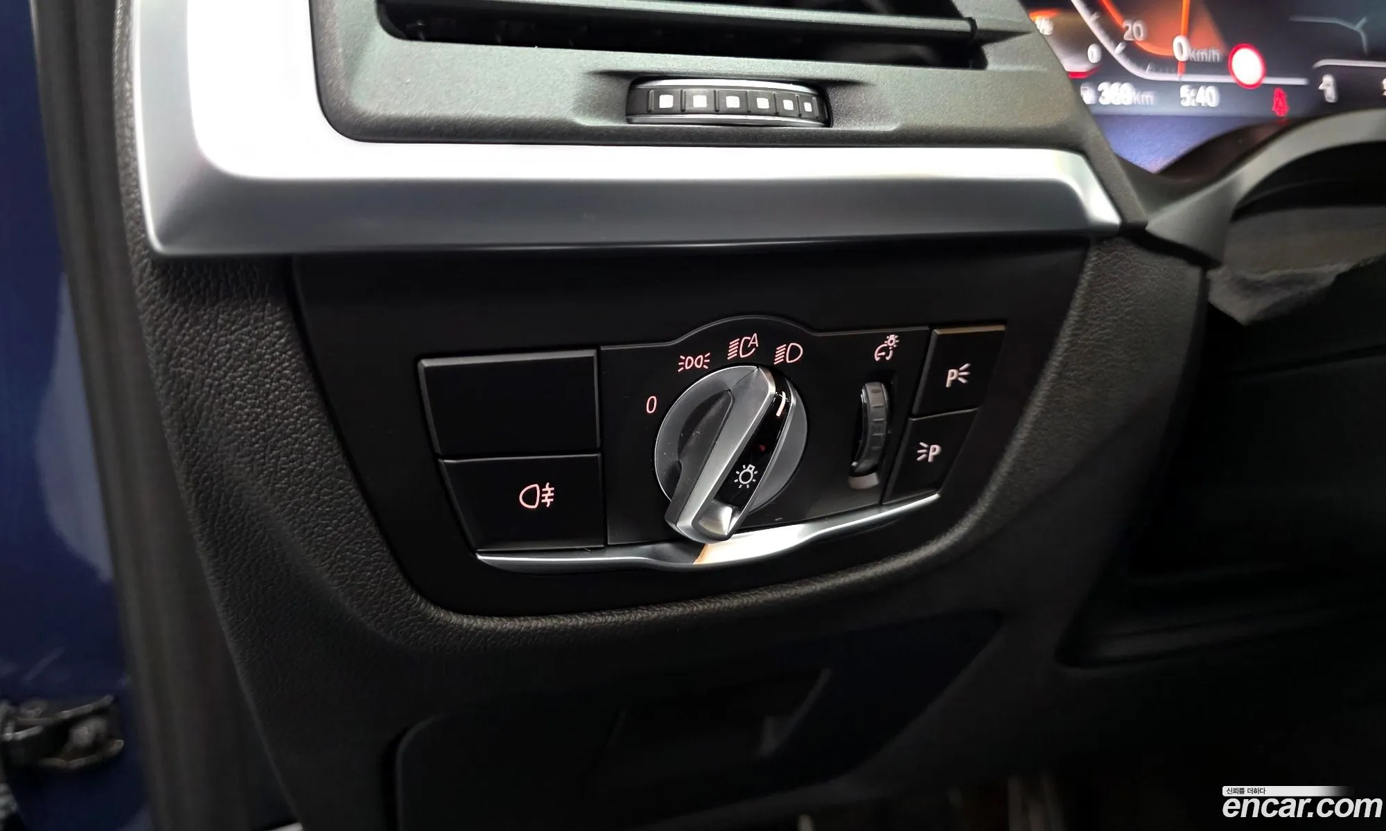 BMW X4 2023 — 32