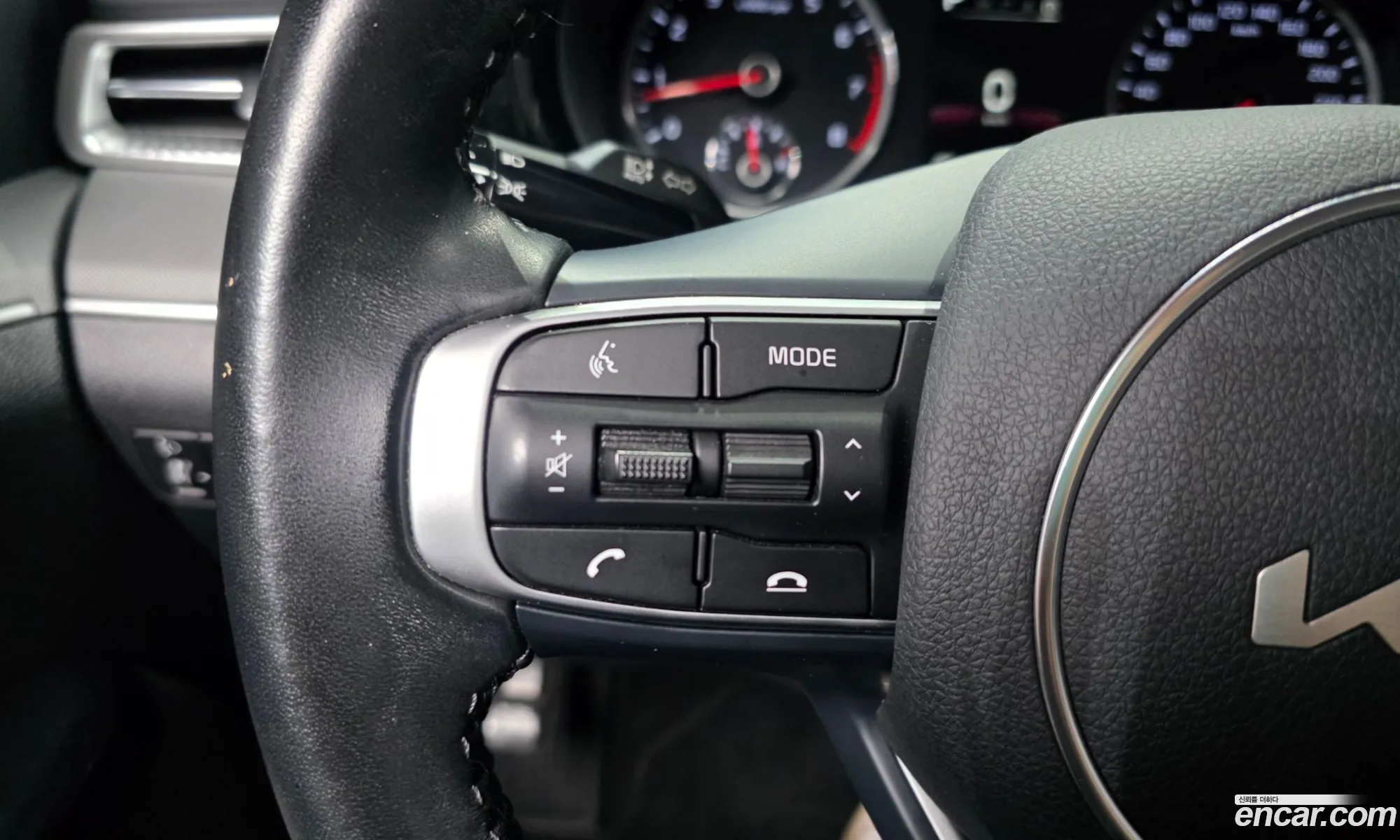 Kia K5 2023 — 3