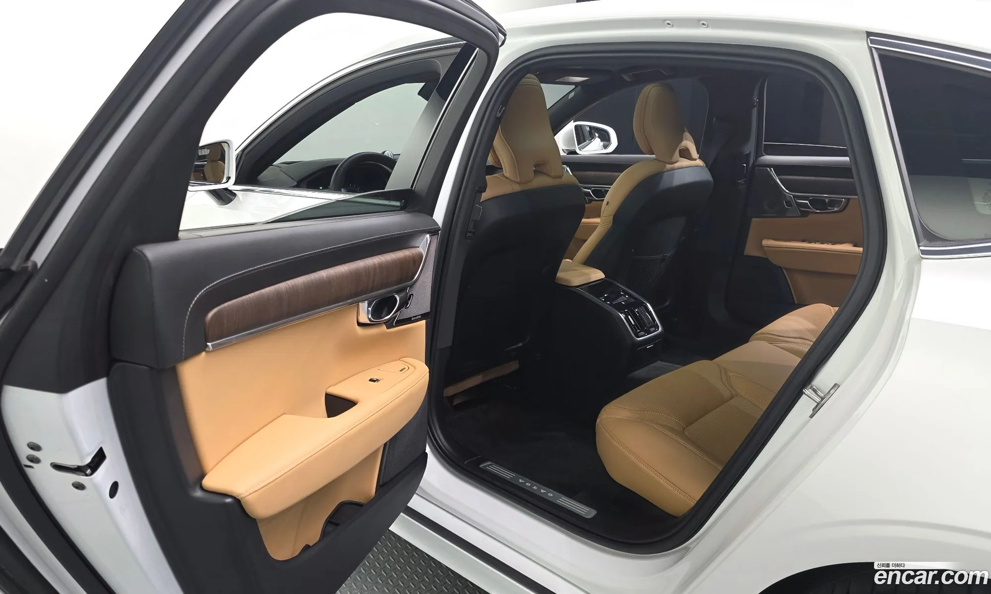 Volvo S90 2024 — 32