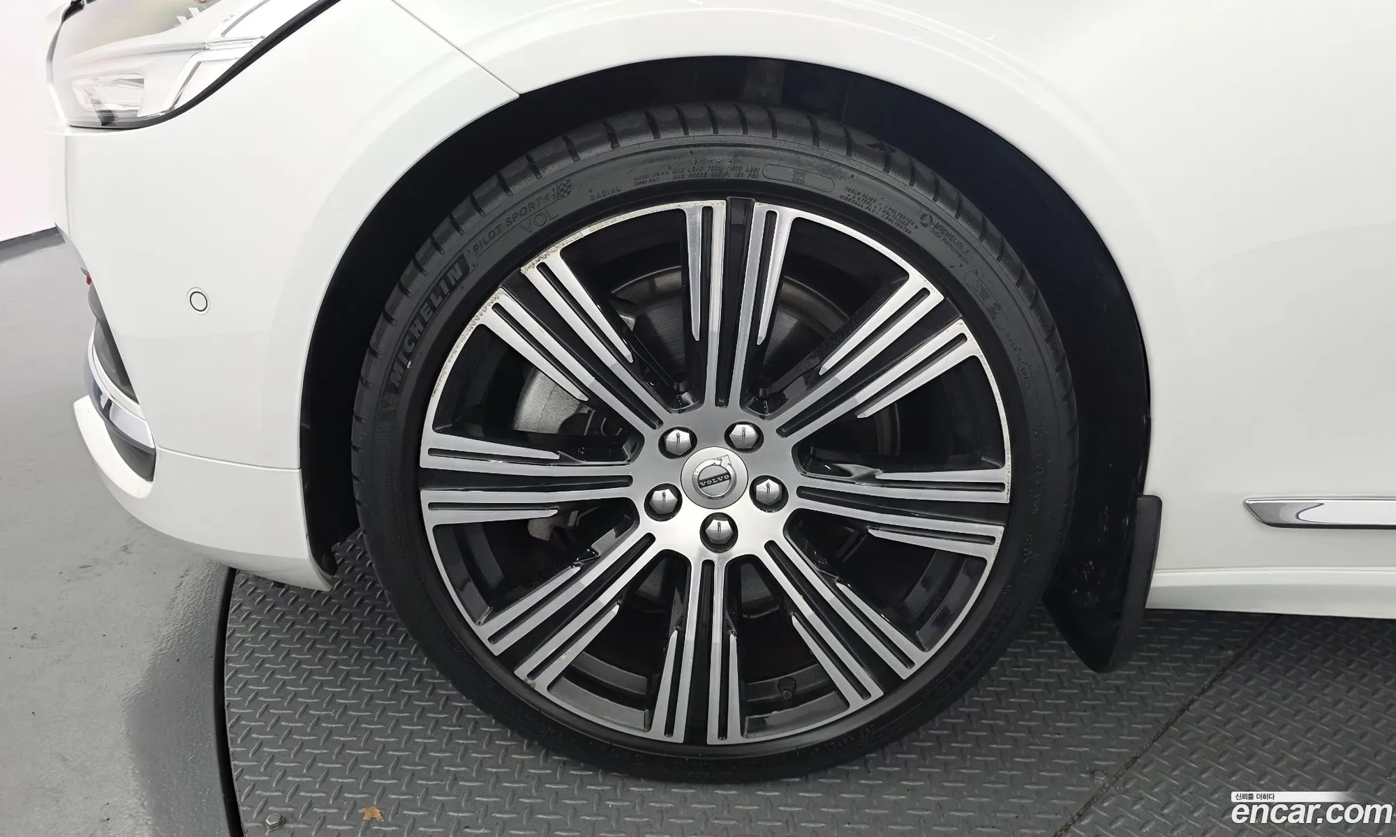 Volvo S90 2024 — 17
