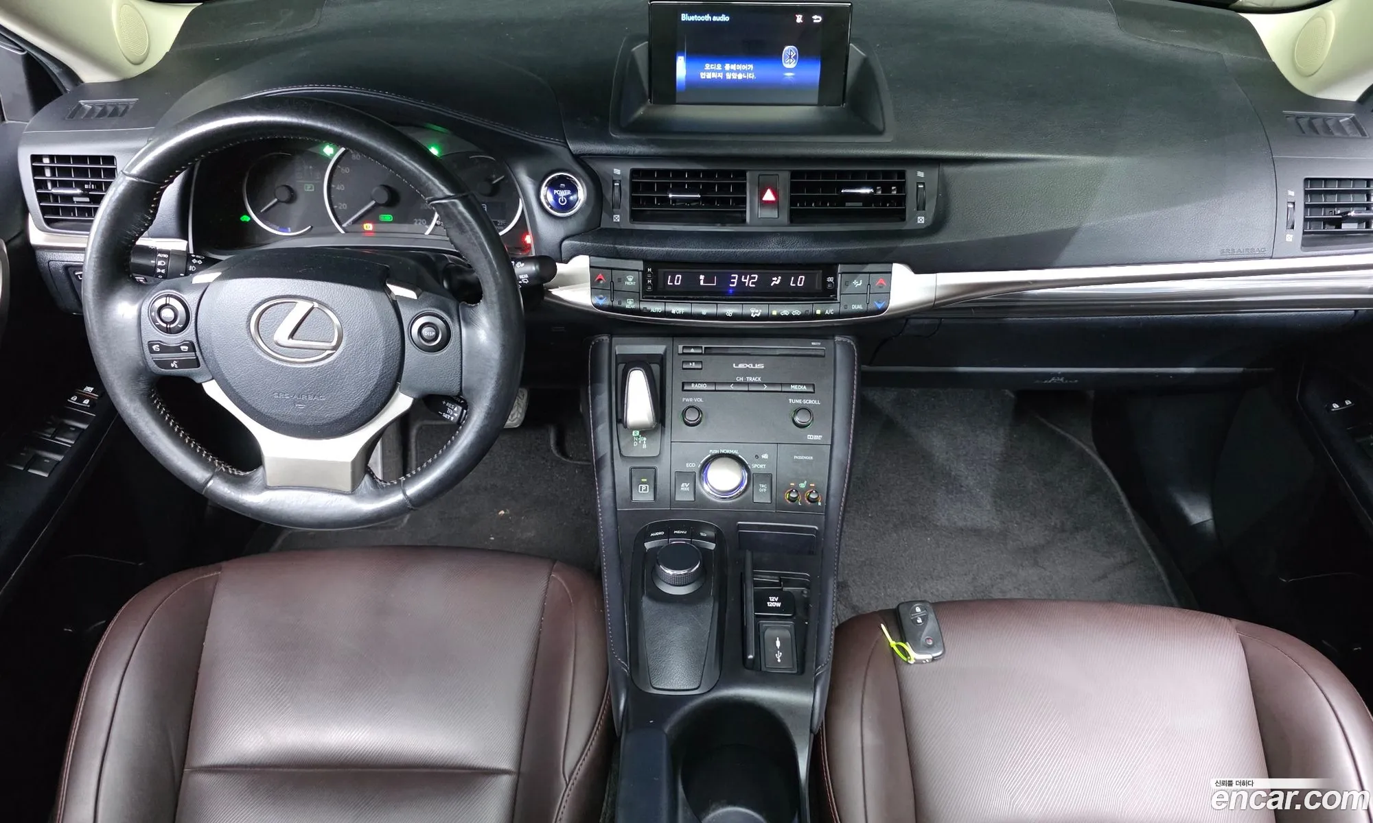 Lexus CT200h 2017 JTHKD5BH8J2314495 — 4