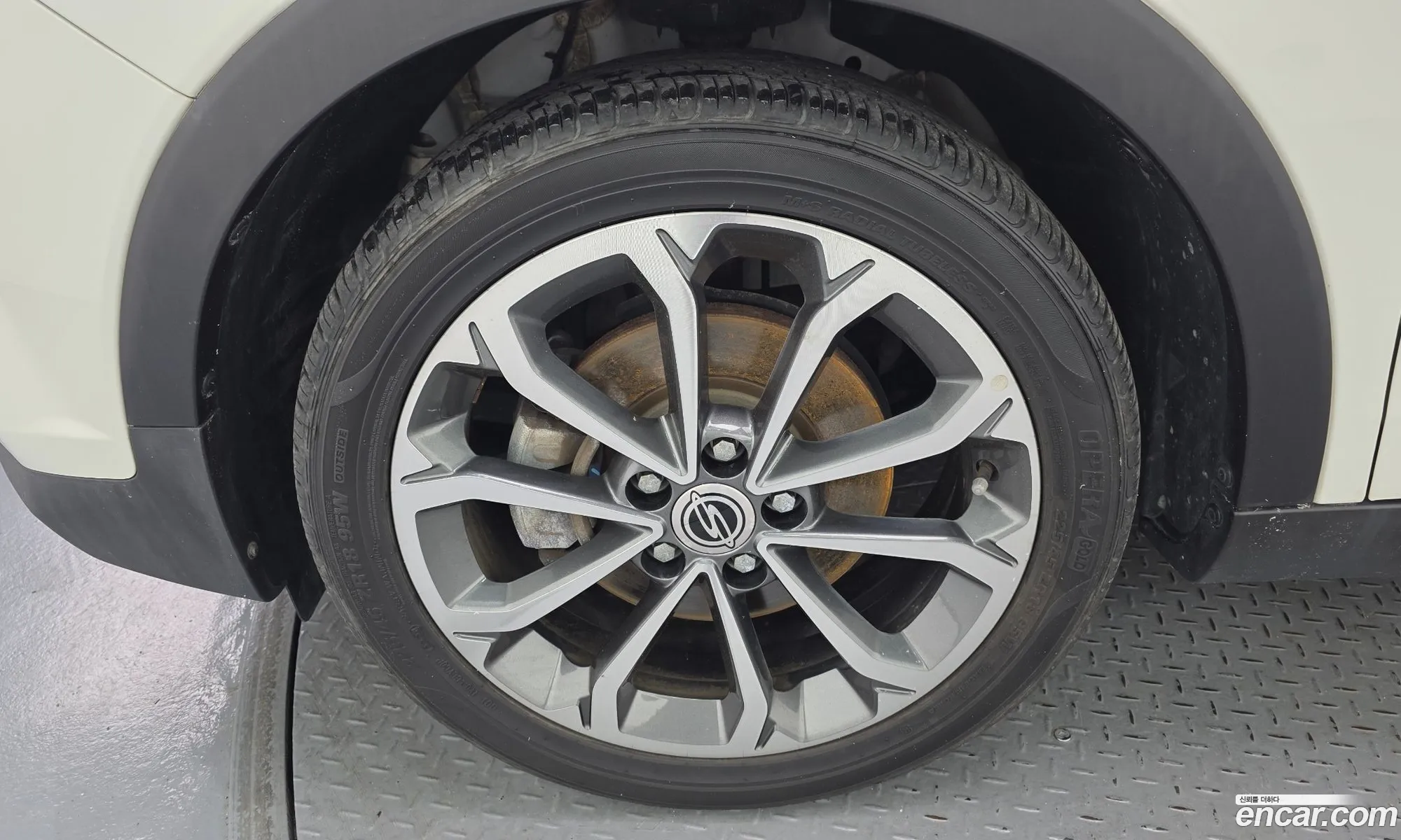 KG Mobility (SsangYong) Tivoli Armour 2018 — 7