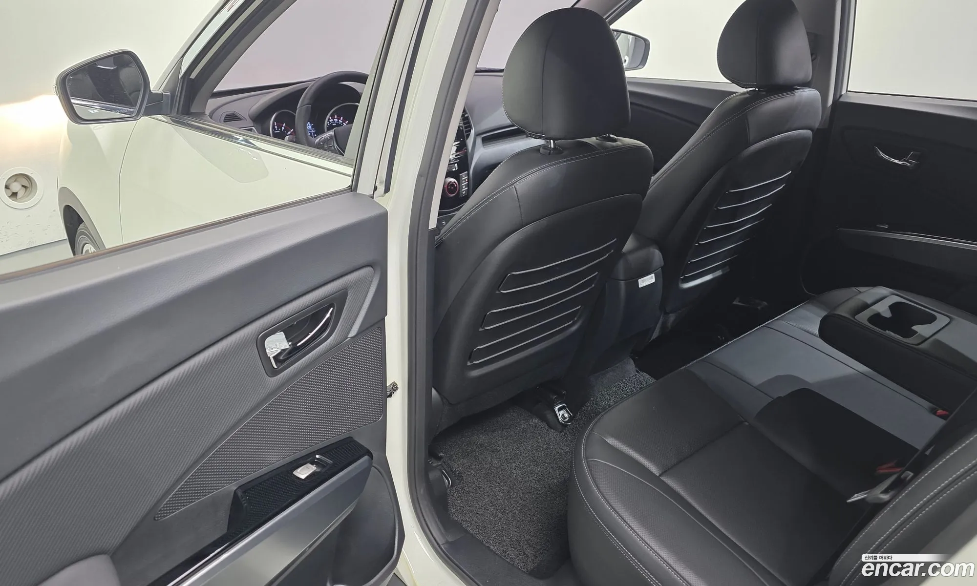 KG Mobility (SsangYong) Tivoli Armour 2018 — 27