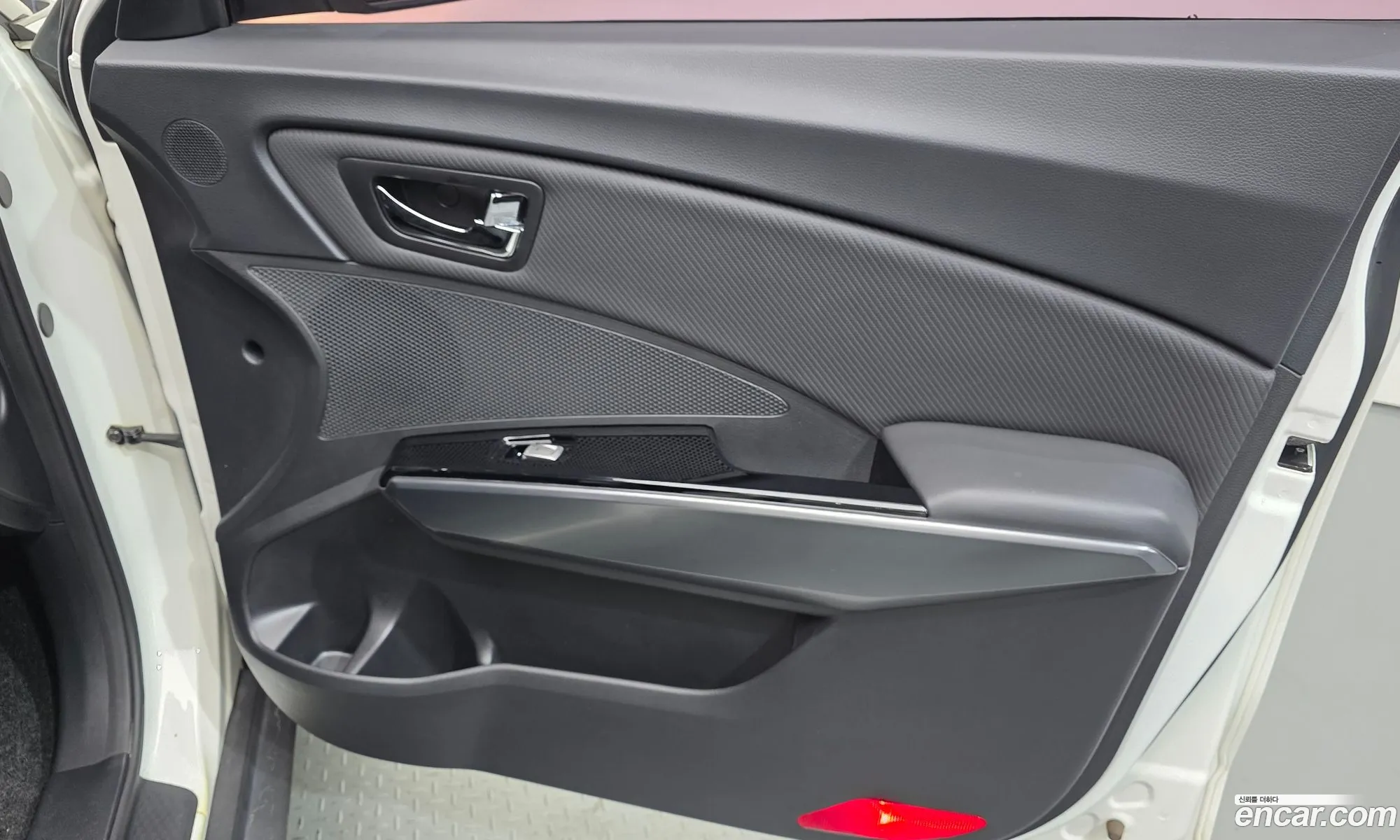 KG Mobility (SsangYong) Tivoli Armour 2018 — 29