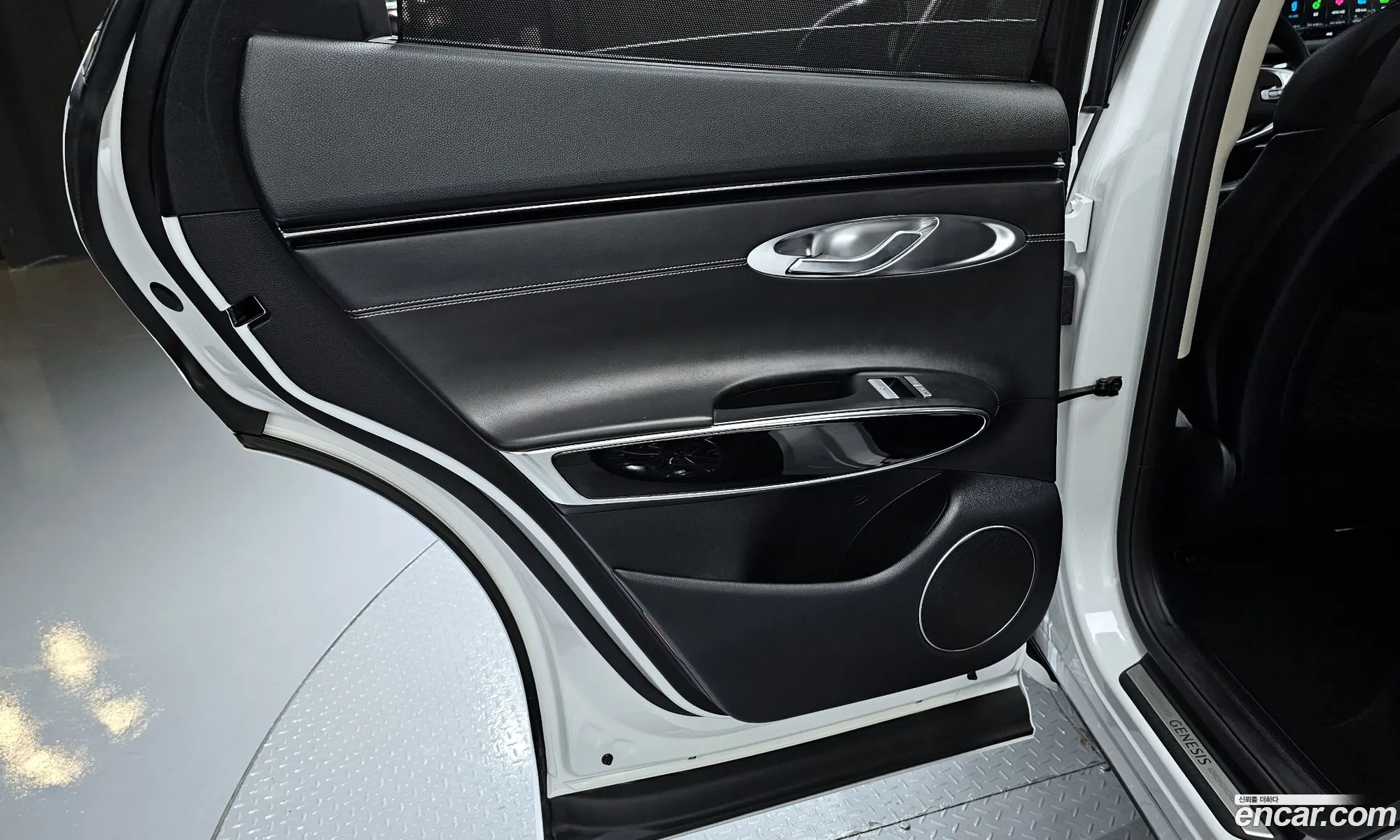 Genesis GV70 2023 — 27