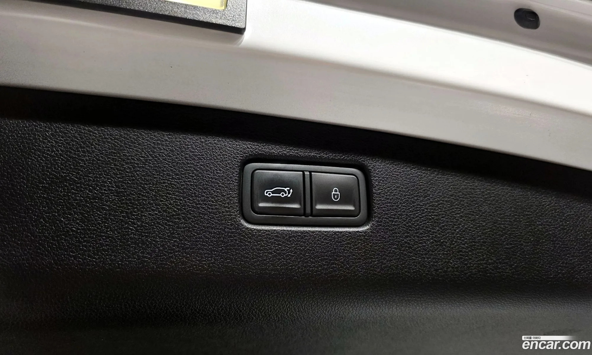 Genesis GV70 2023 — 17