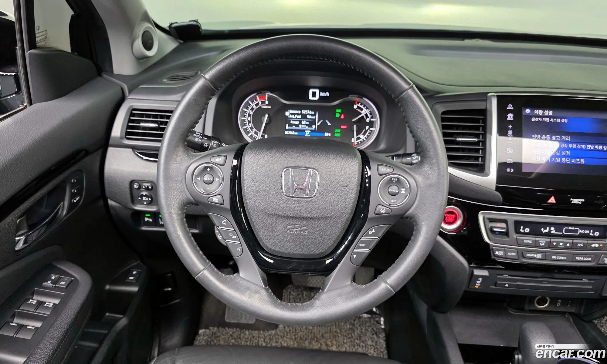 Honda Pilot 2017 5FNYF6850HB200750 — 28