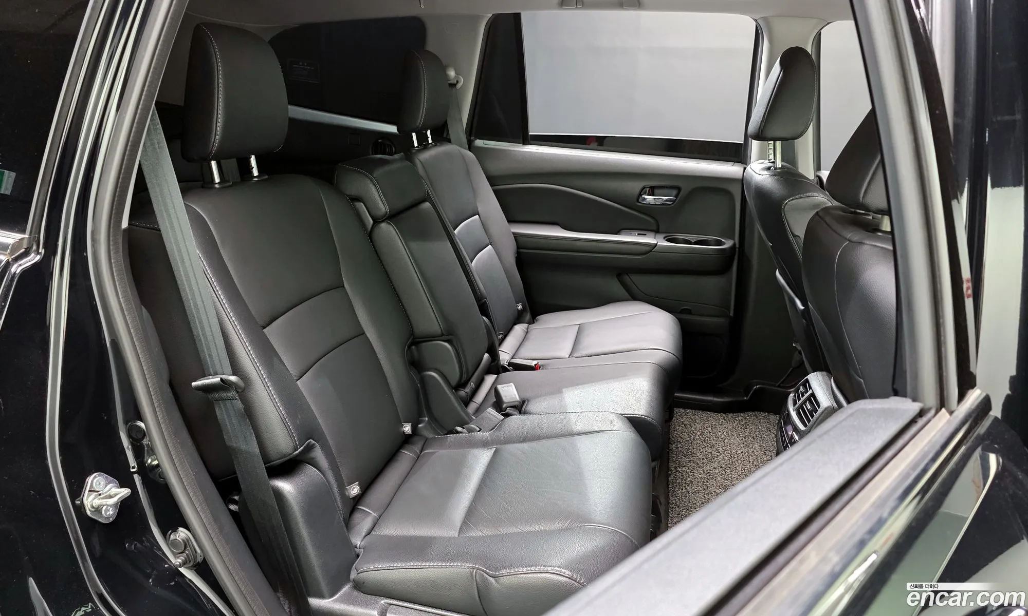 Honda Pilot 2017 5FNYF6850HB200750 — 11