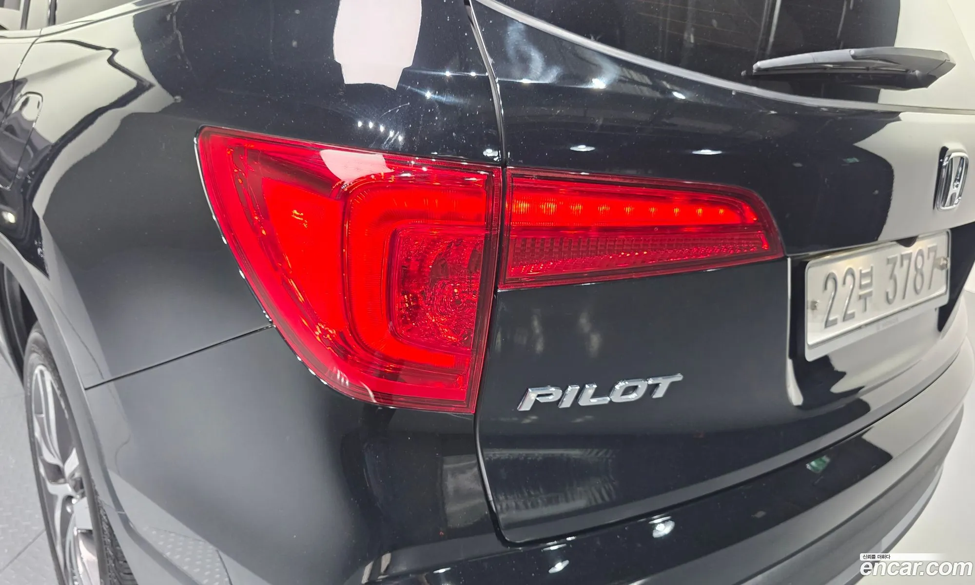Honda Pilot 2017 5FNYF6850HB200750 — 6