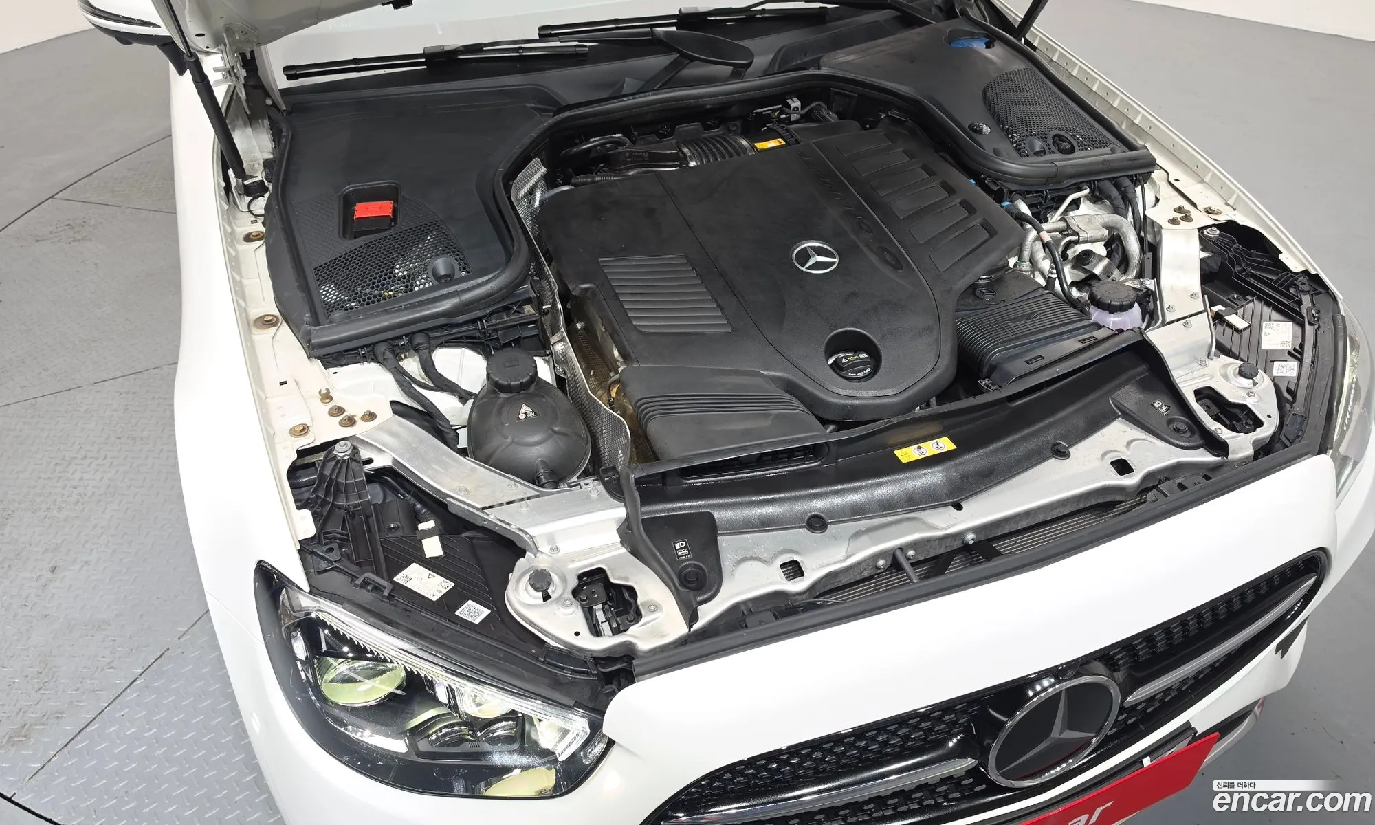 Mercedes-Benz E-Class W213 2022 — 13