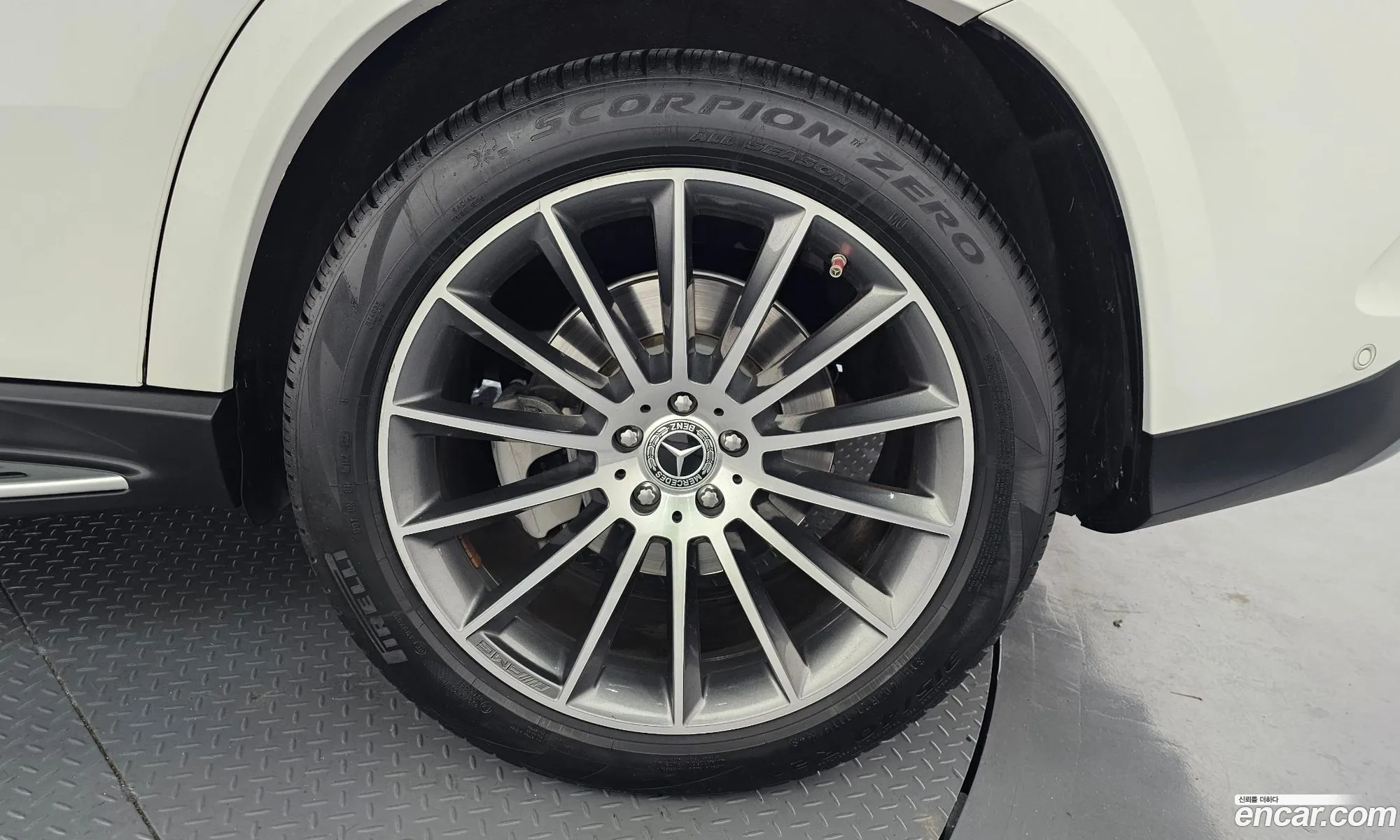 Mercedes-Benz GLE-Class W167 2023 — 30