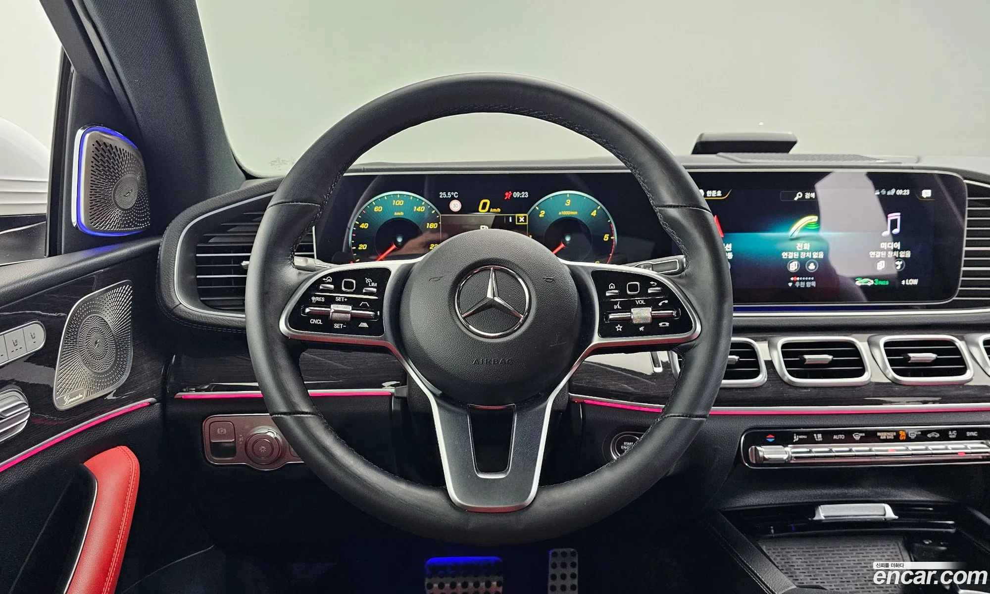 Mercedes-Benz GLE-Class W167 2023 — 33