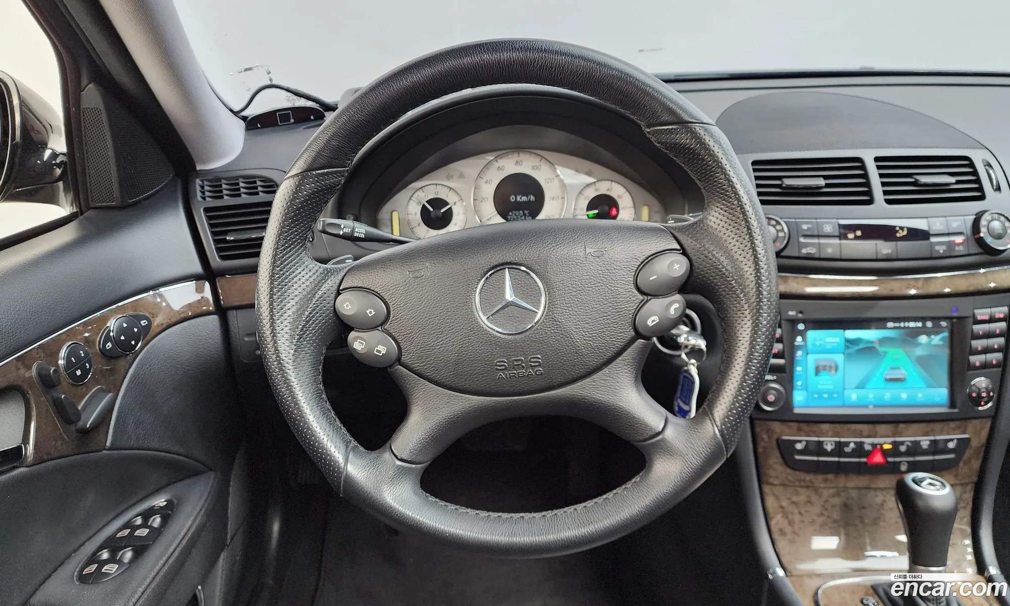 Mercedes-Benz E-Class W211 2009 WDBUF56XX9B369420 — 5