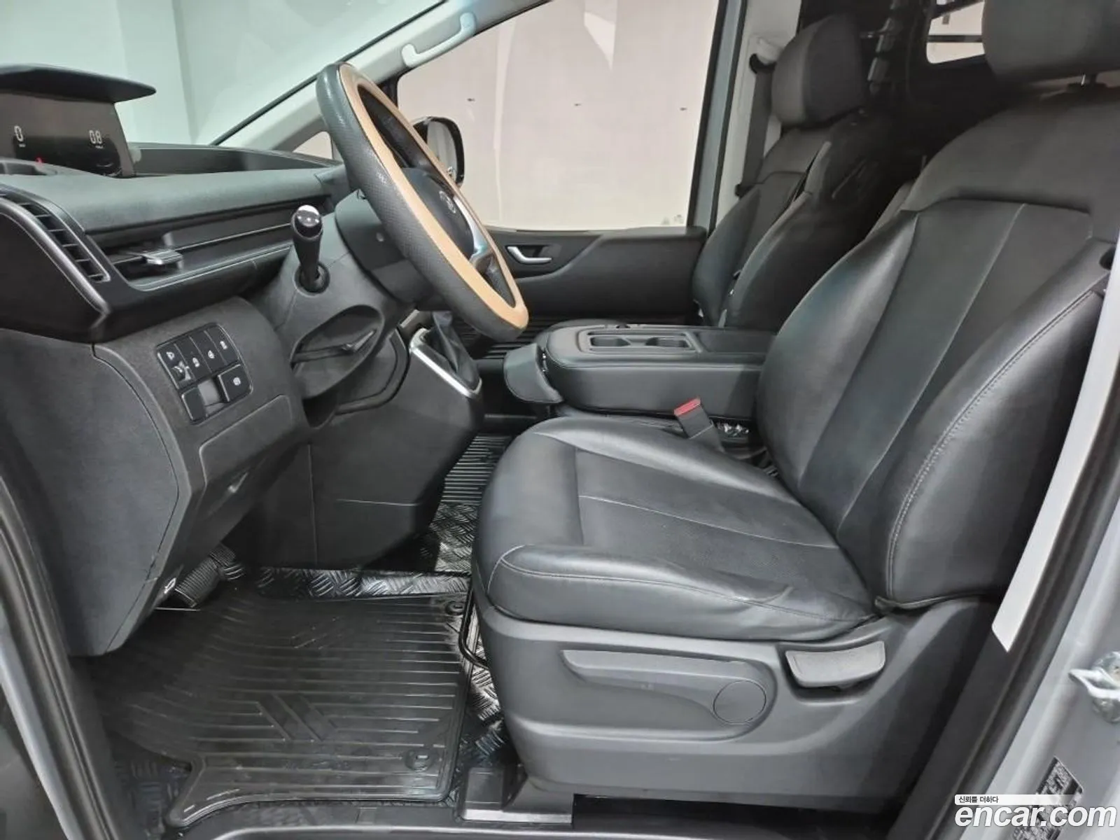 Hyundai Staria 2022 — 4