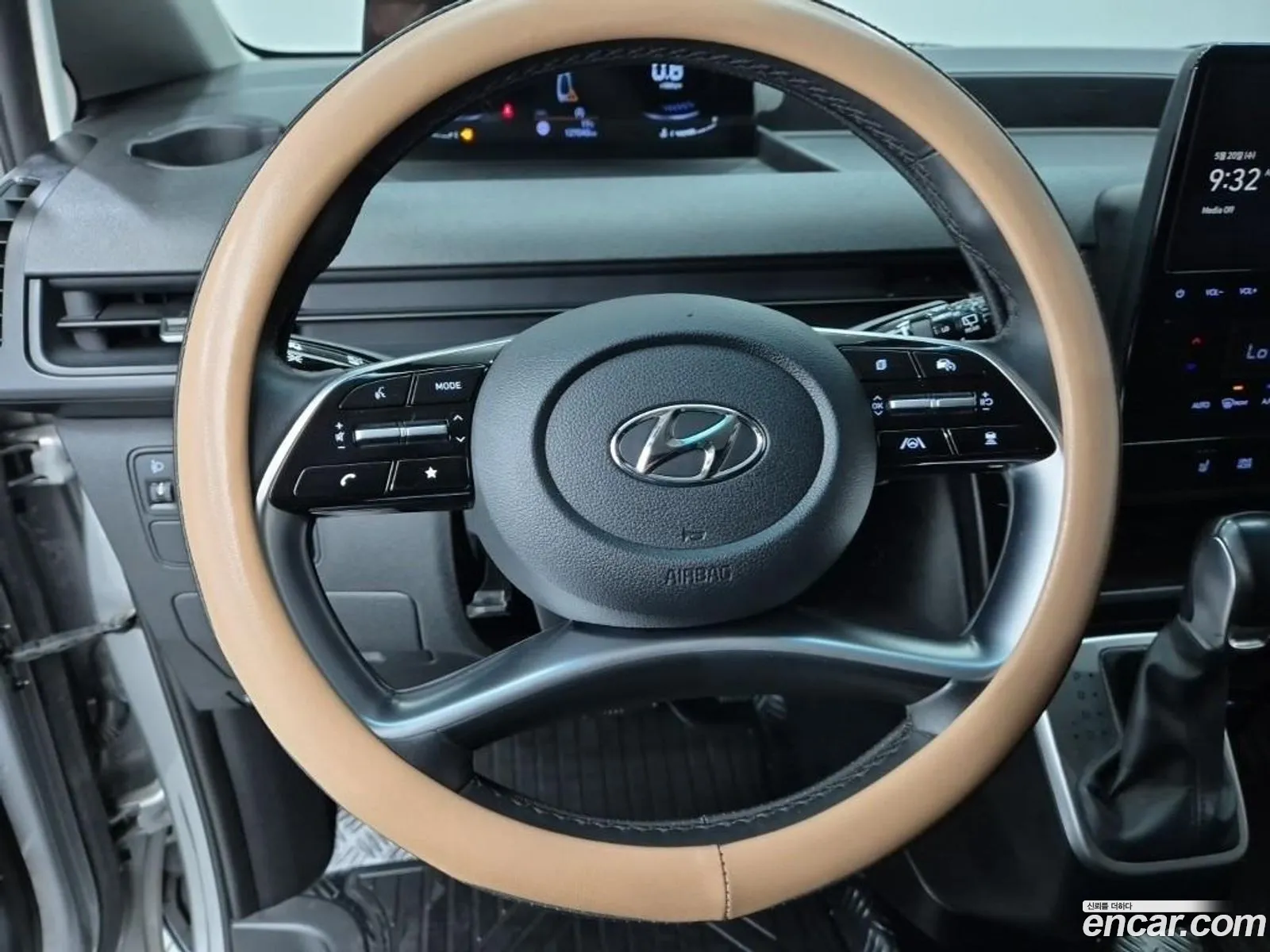 Hyundai Staria 2022 — 11