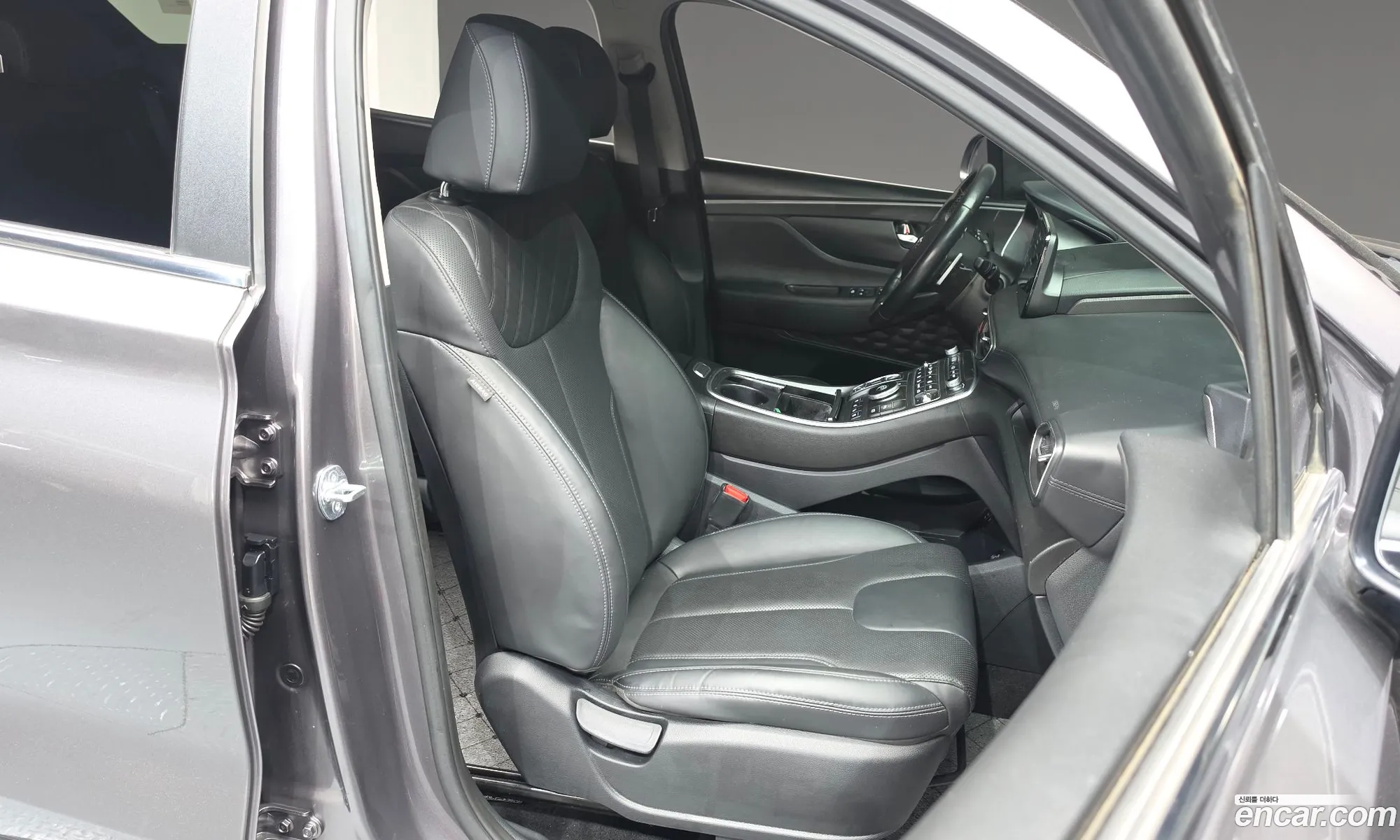 Hyundai Santa Fe 2023 — 19