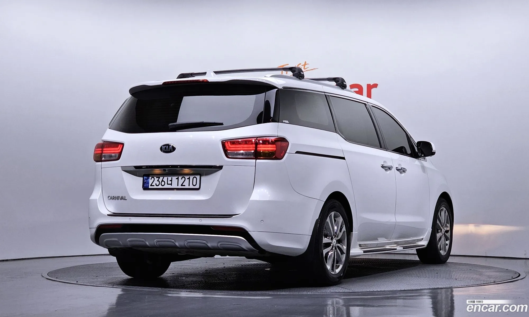 Kia Carnival 2017 — 29