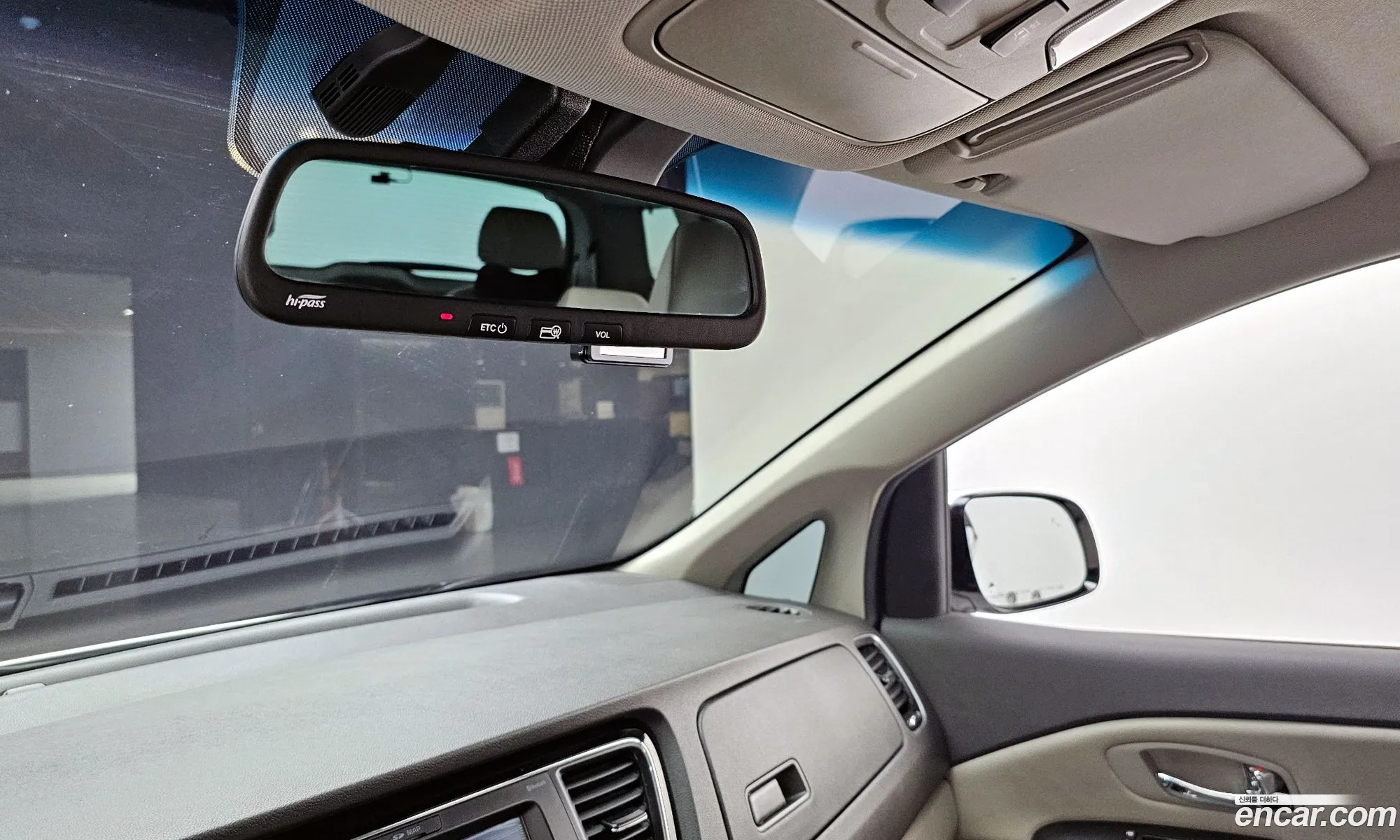 Kia Carnival 2017 — 24