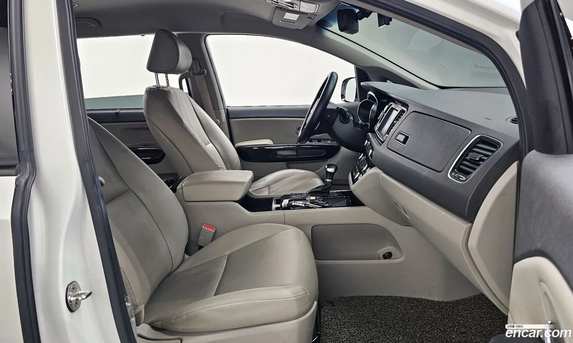 Kia Carnival 2017 — 4