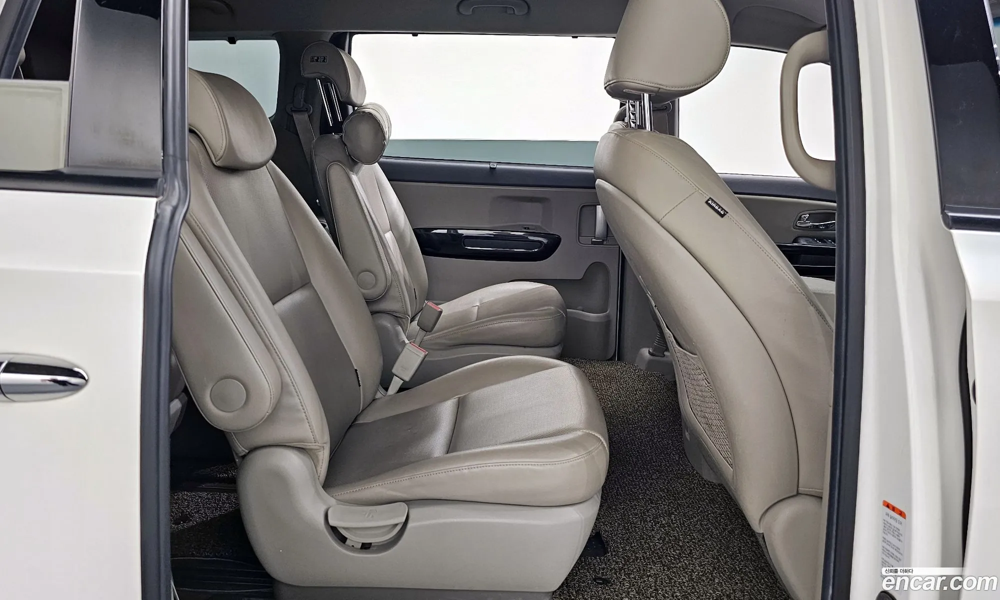 Kia Carnival 2017 — 15