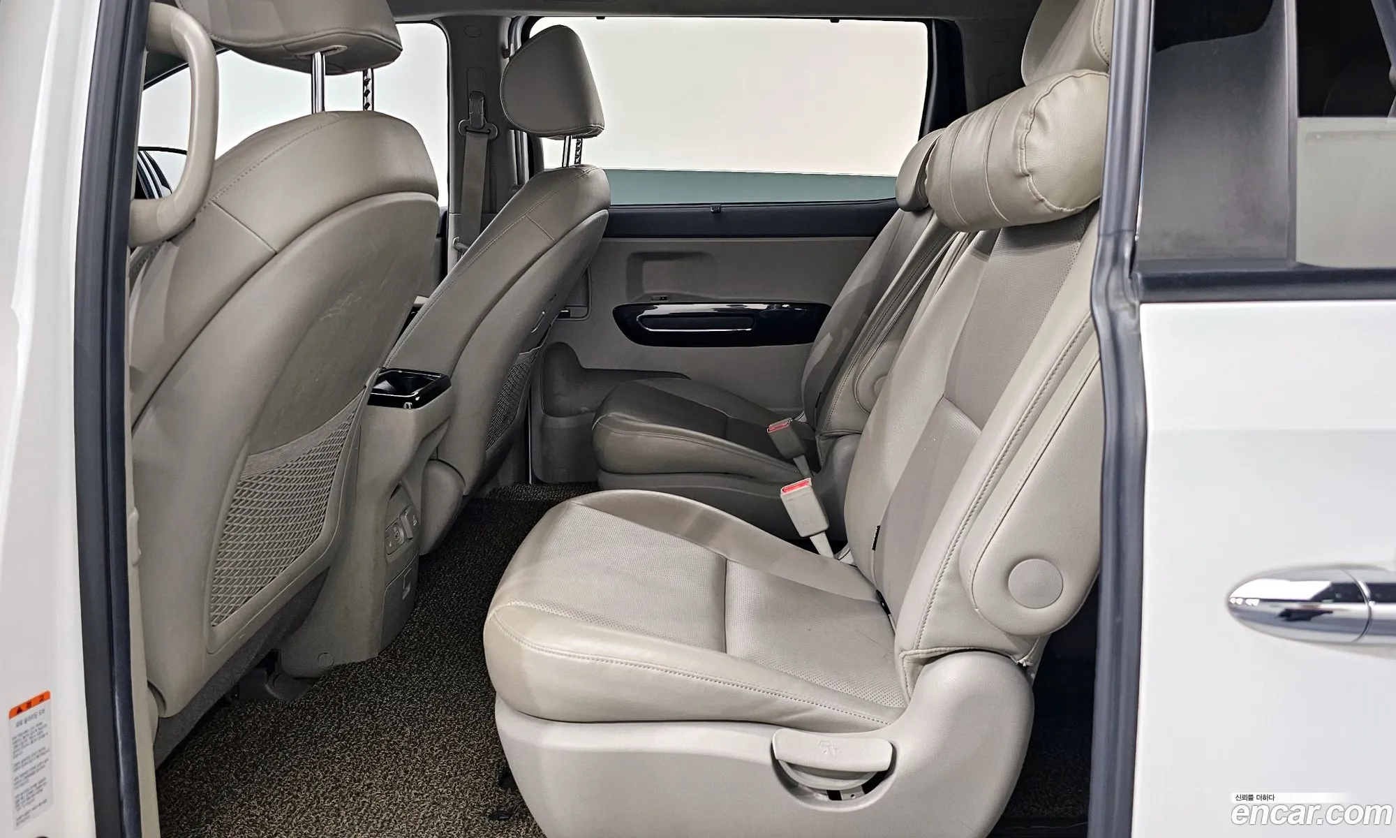 Kia Carnival 2017 — 2