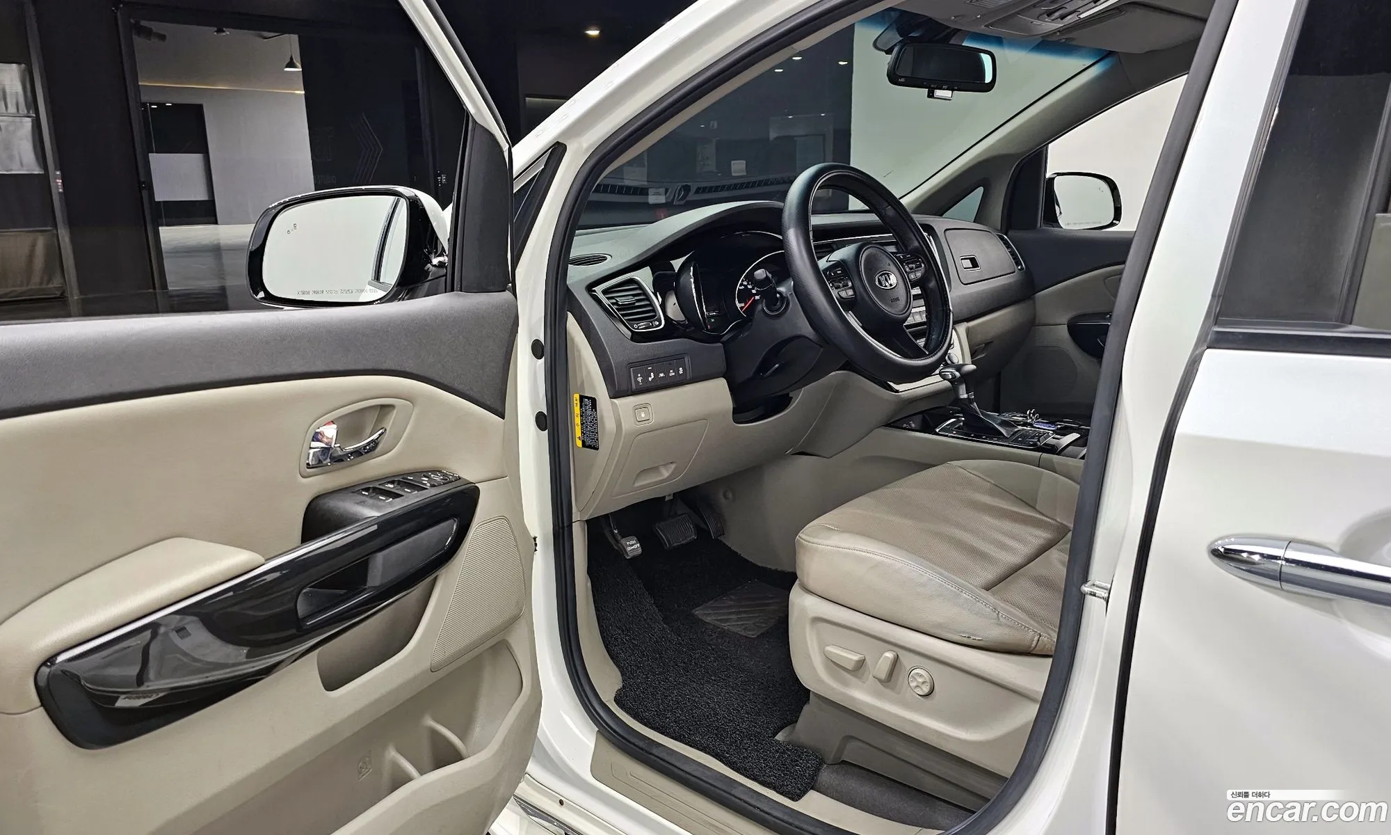 Kia Carnival 2017 — 8