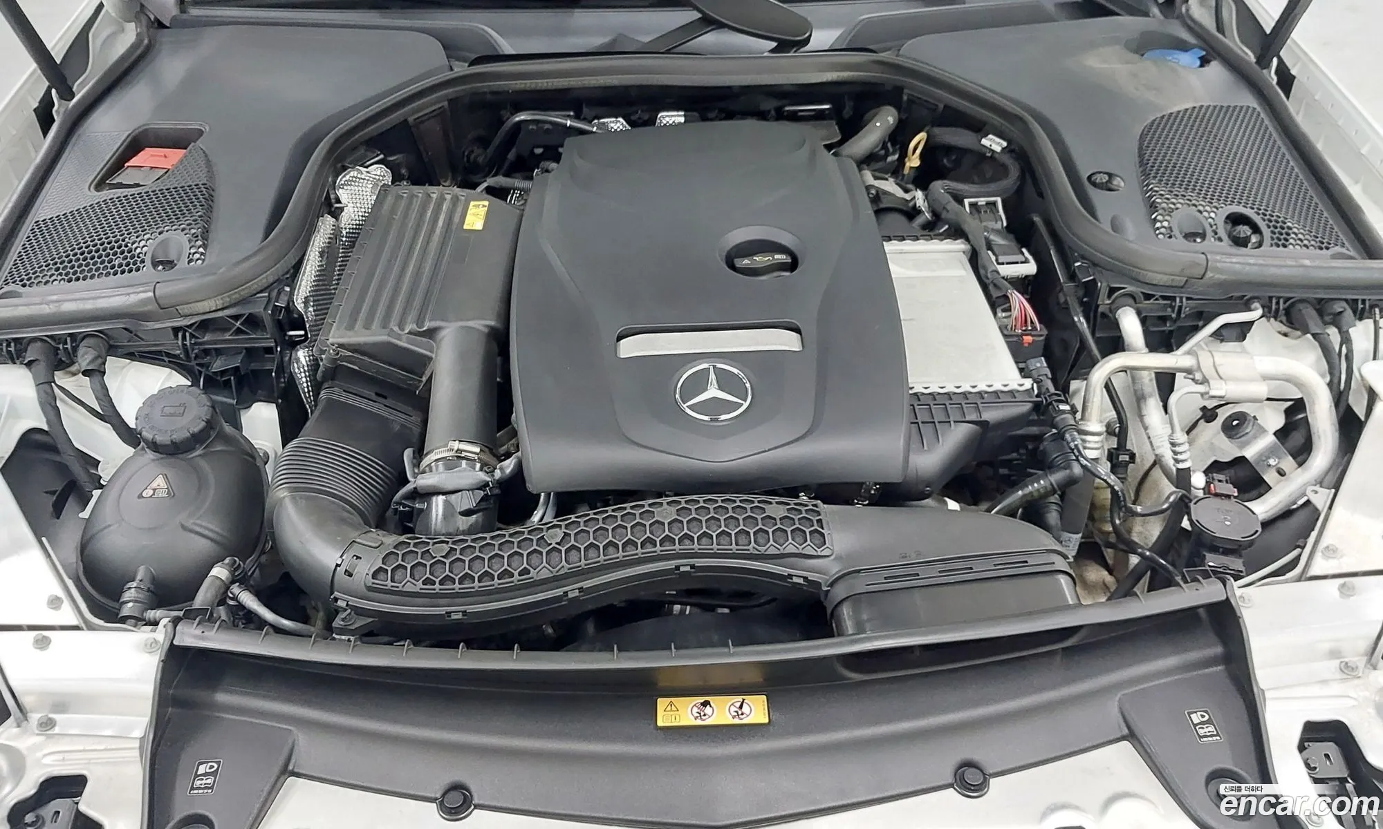 Mercedes-Benz E-Class W213 2022 — 17