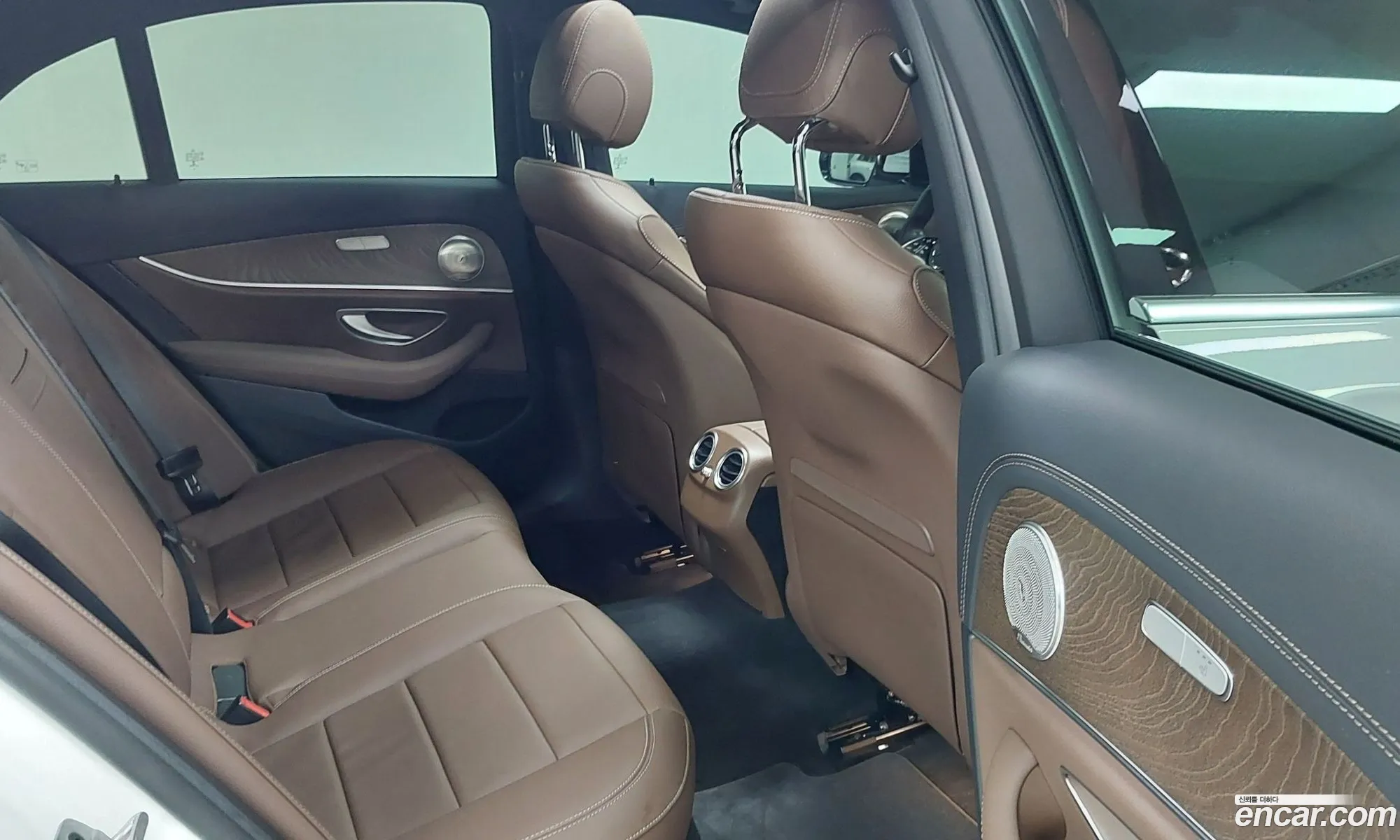 Mercedes-Benz E-Class W213 2022 — 10