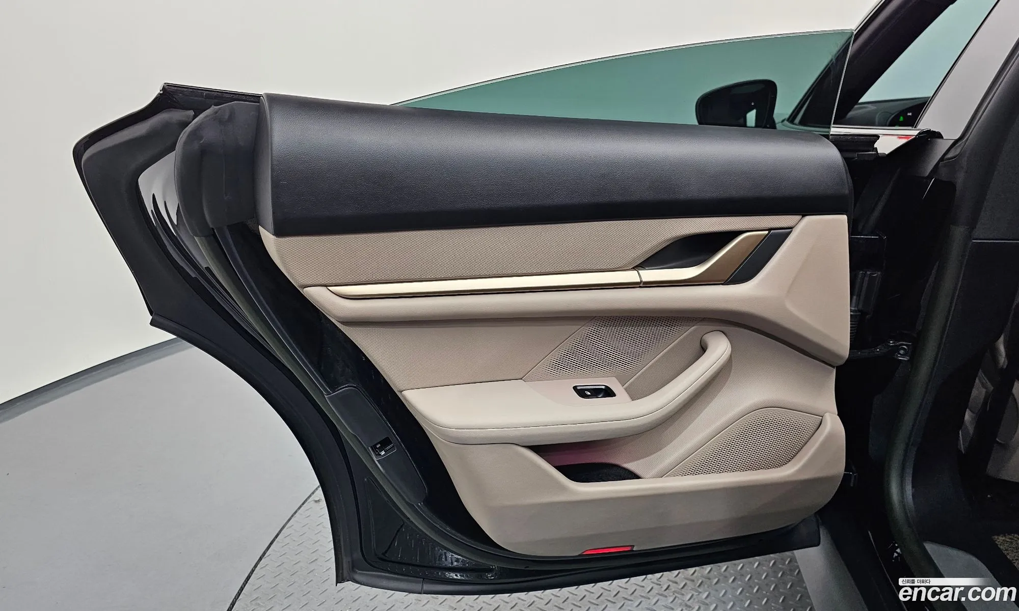 Porsche Taycan 2022 — 34