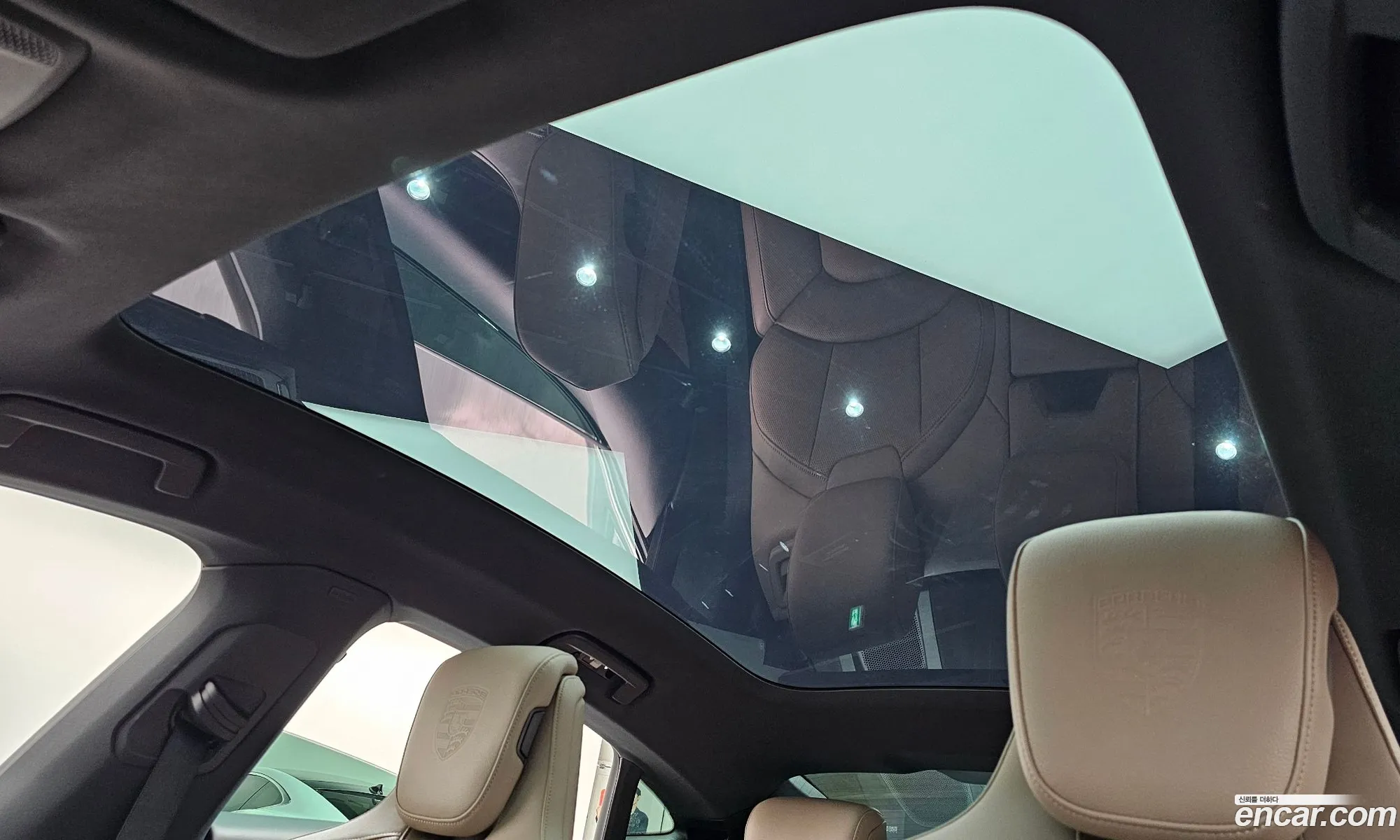 Porsche Taycan 2022 — 25