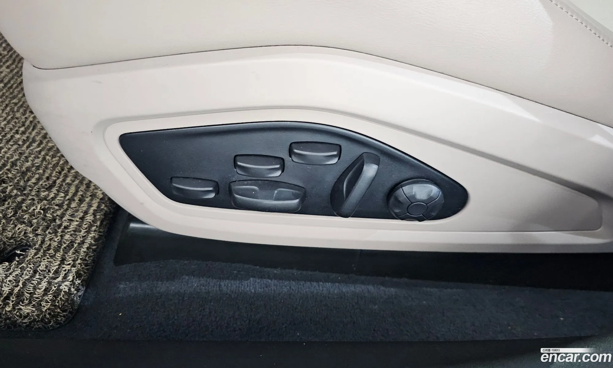 Porsche Taycan 2022 — 22